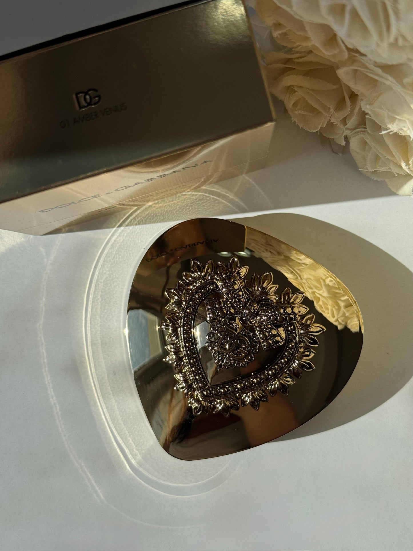 DOLCE&GABBANA Ever Icon Eye Palette (01)
10H Multi-Finish Day To Night Eyeshadow