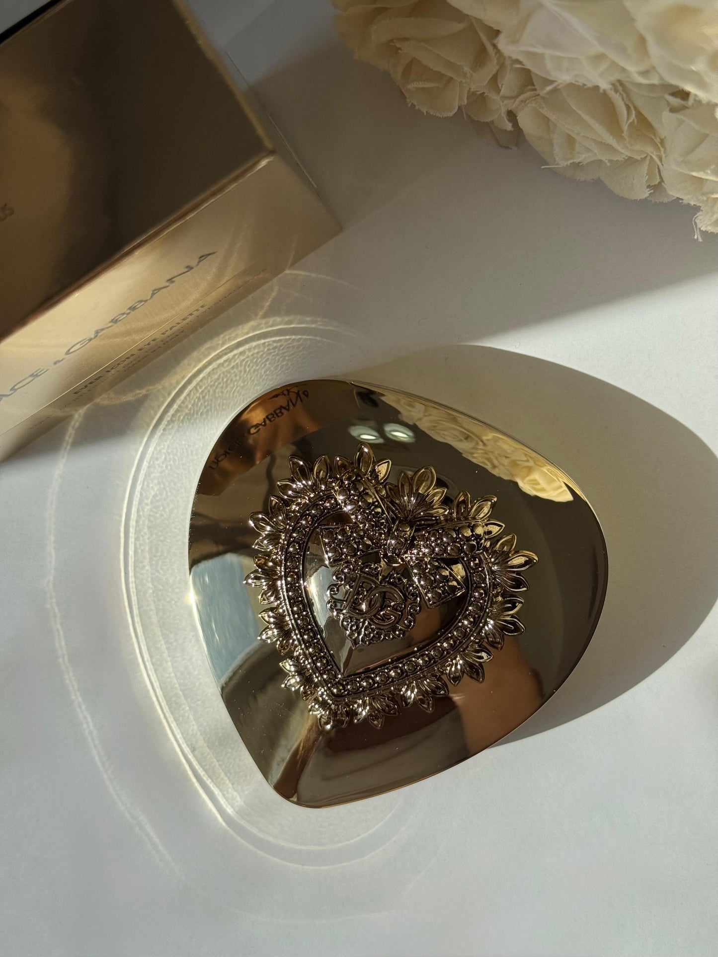 DOLCE&GABBANA Ever Icon Eye Palette (01)
10H Multi-Finish Day To Night Eyeshadow