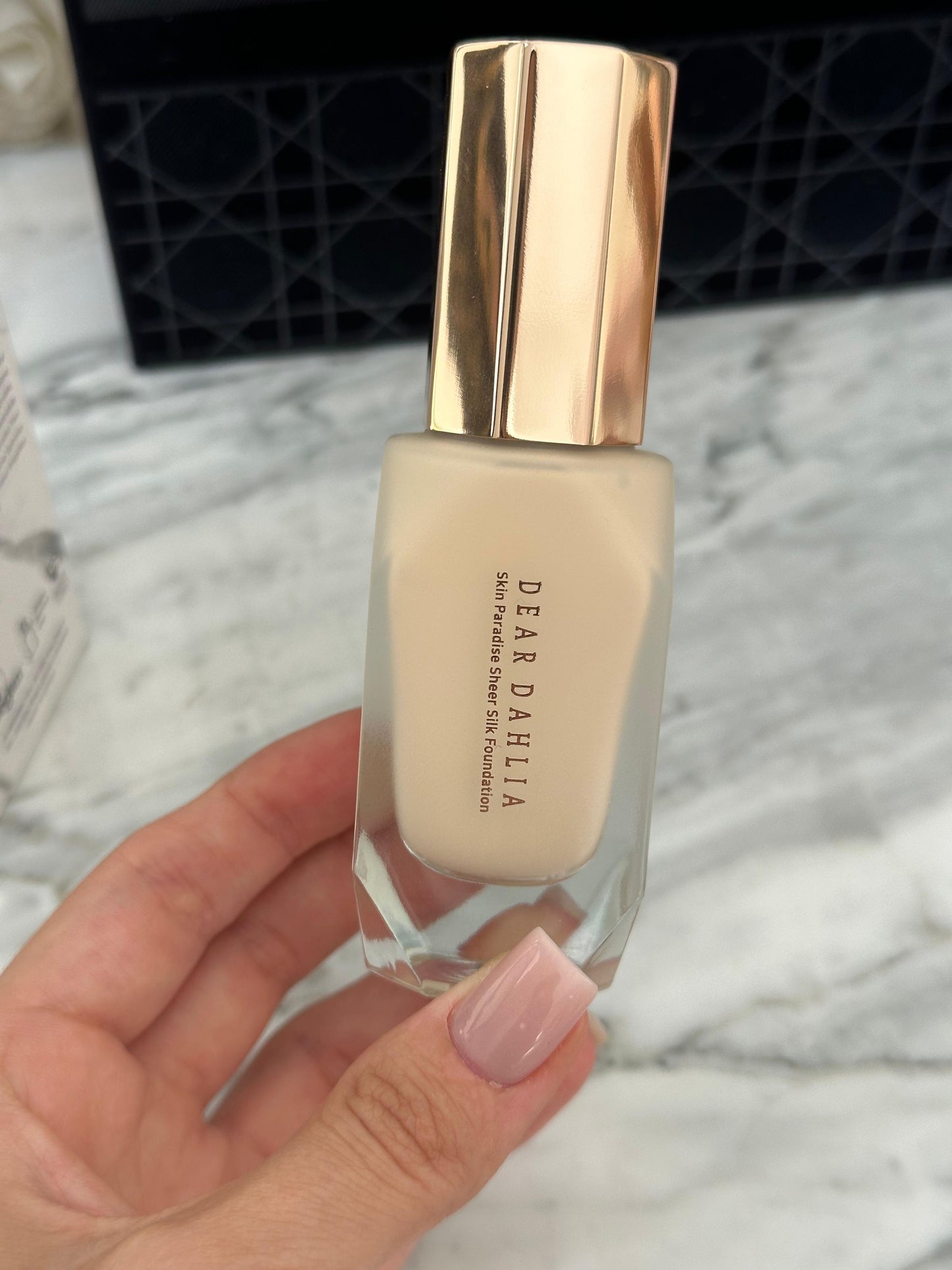 DEAR DAHLIA Skin Paradise Sheer Silk Liquid Foundation