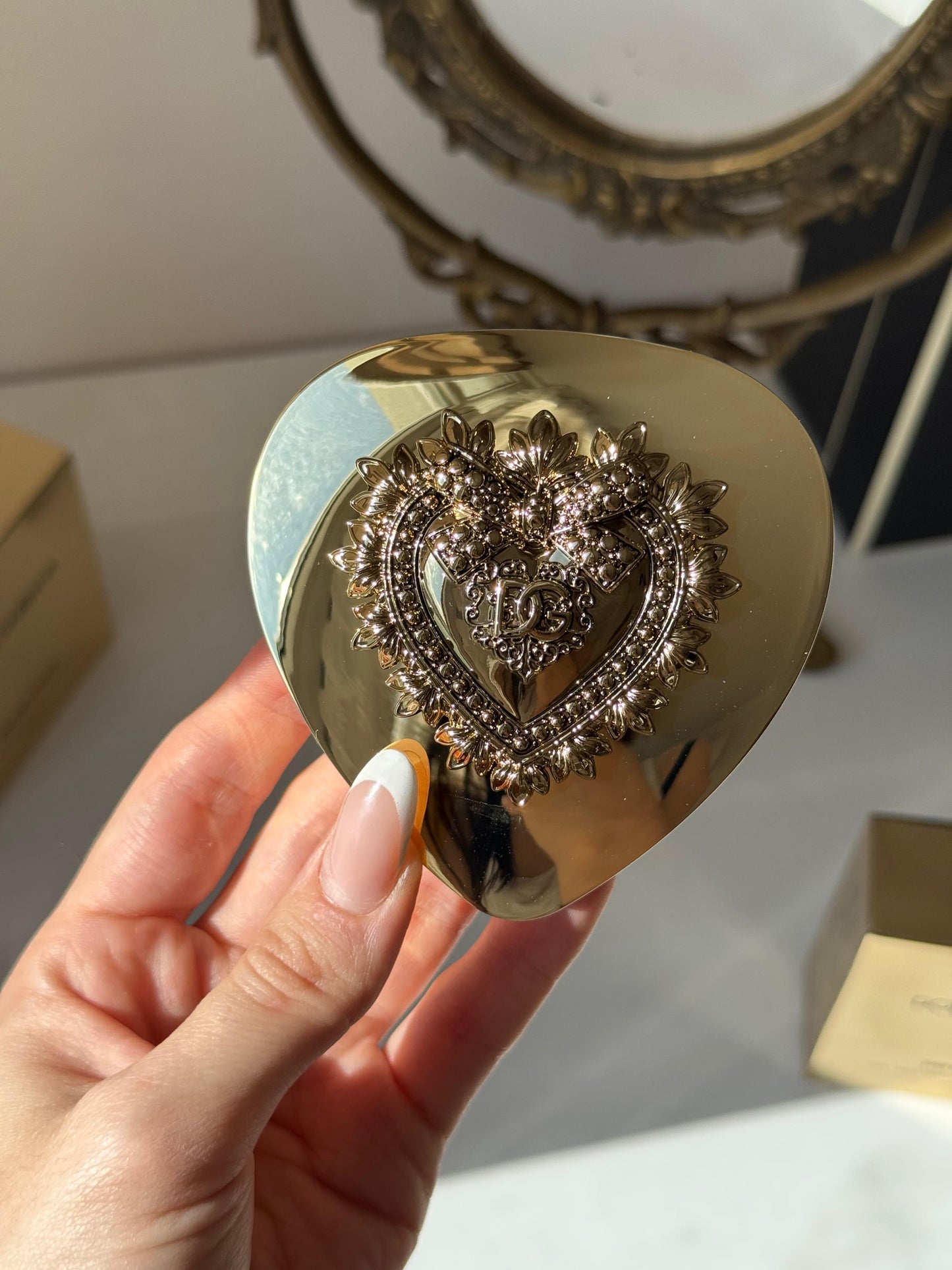 DOLCE&GABBANA Ever Icon Eye Palette (01)
10H Multi-Finish Day To Night Eyeshadow