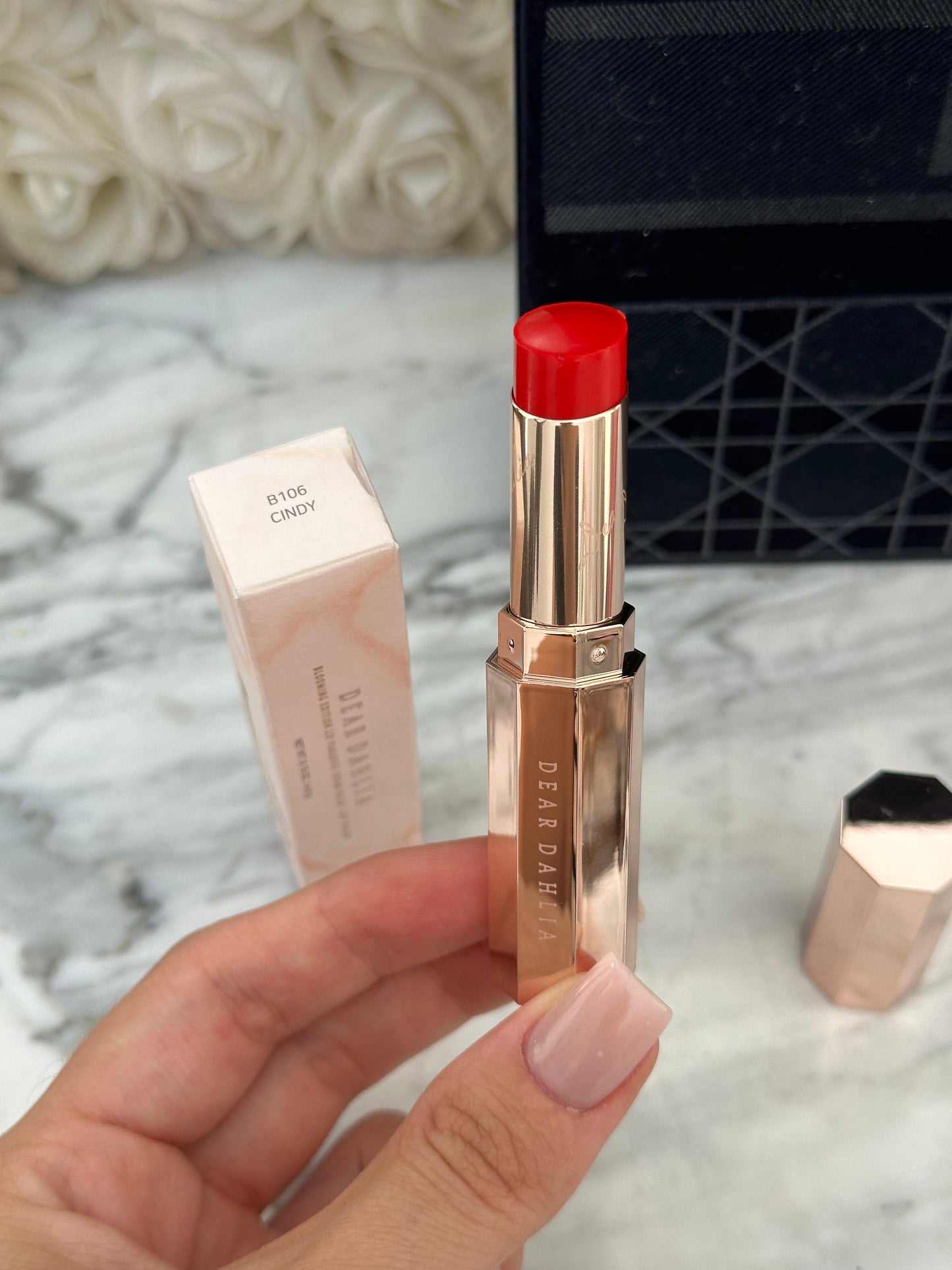 DEAR DAHLIA Blooming Edition
Lip Paradise Color Balm - Lip Balm