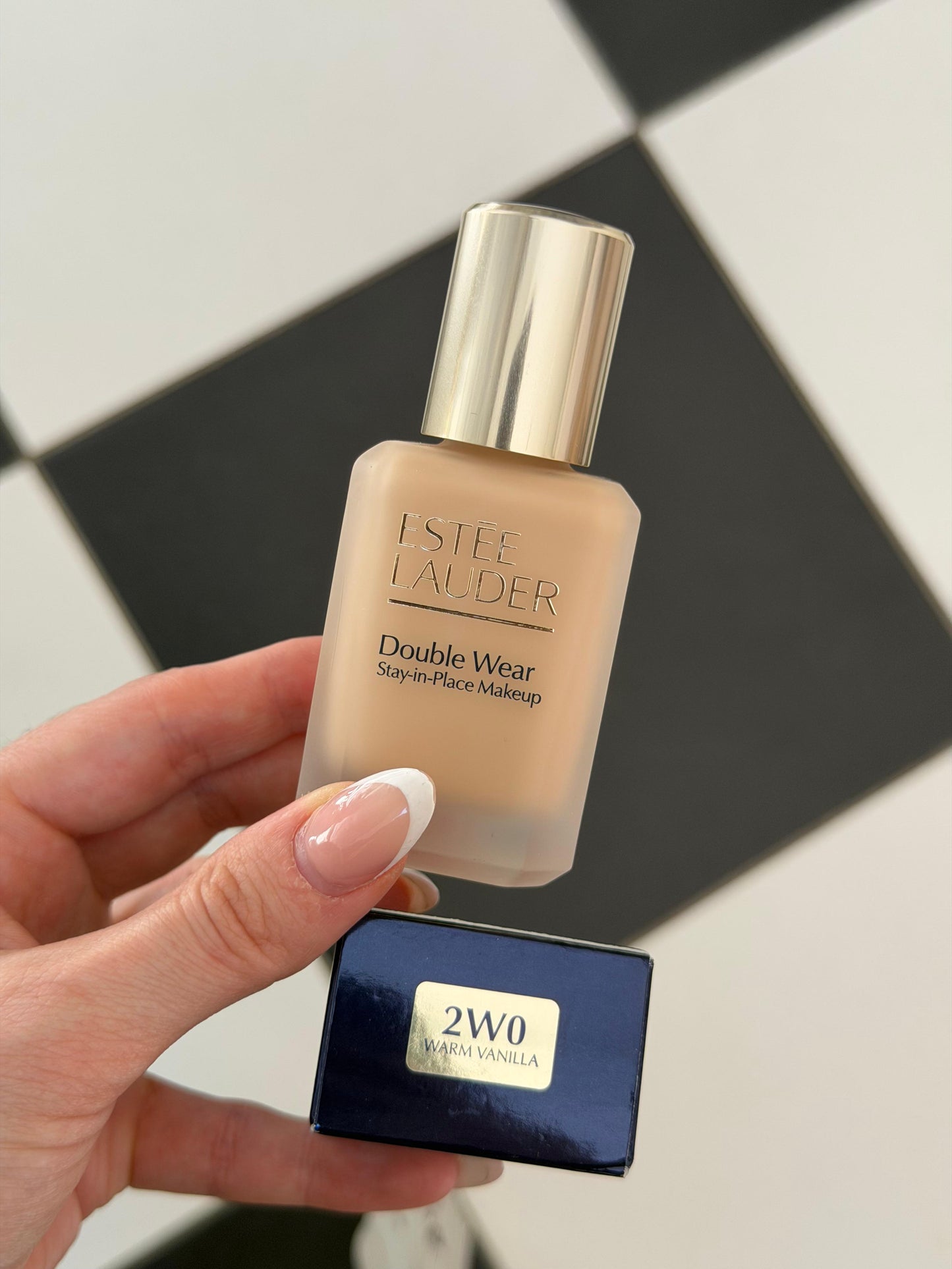 ESTÉE LAUDER Double Wear (New)
Stay-in-Place Longwear Matte Foundation