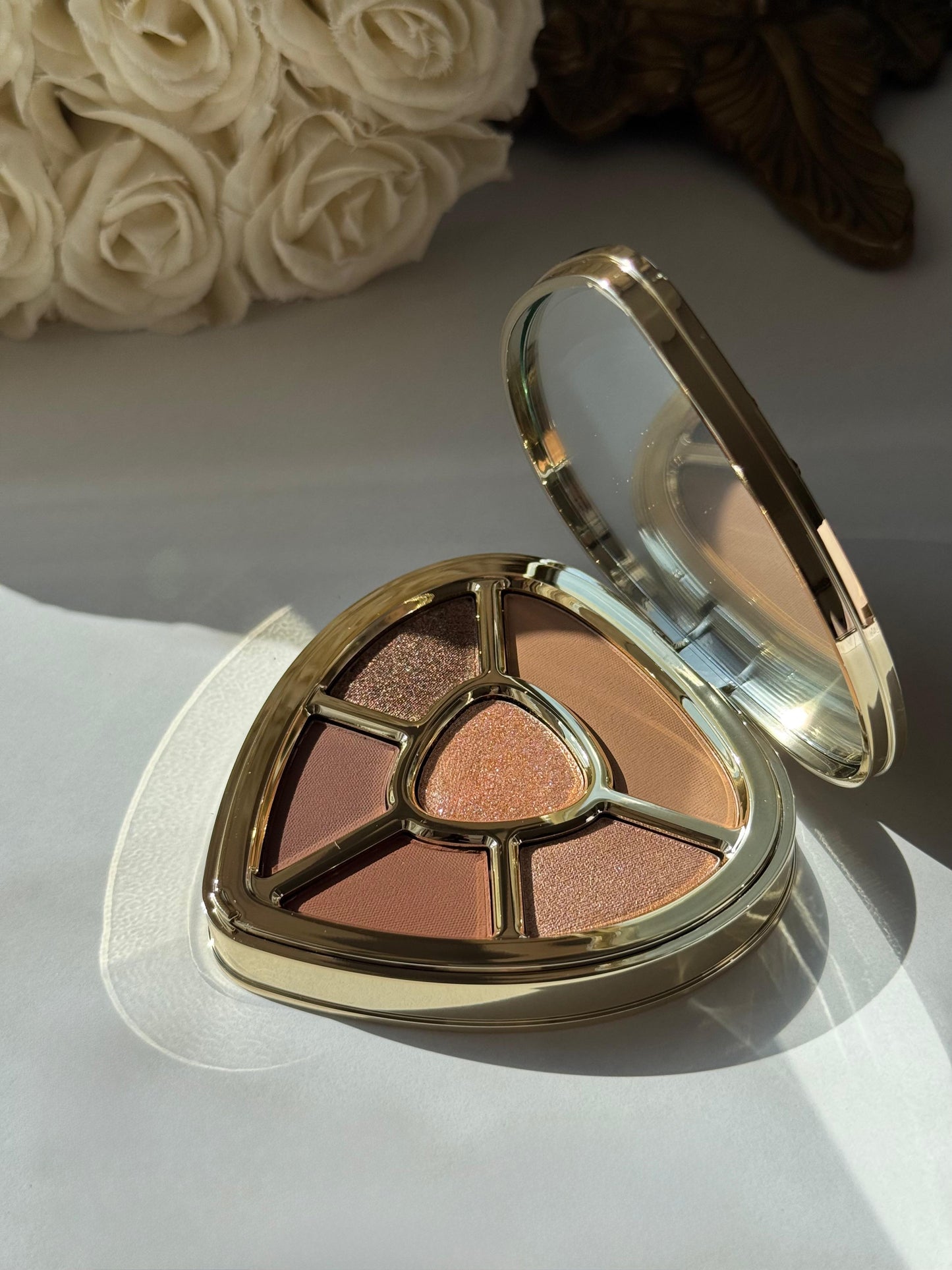 DOLCE&GABBANA Ever Icon Eye Palette (01)
10H Multi-Finish Day To Night Eyeshadow