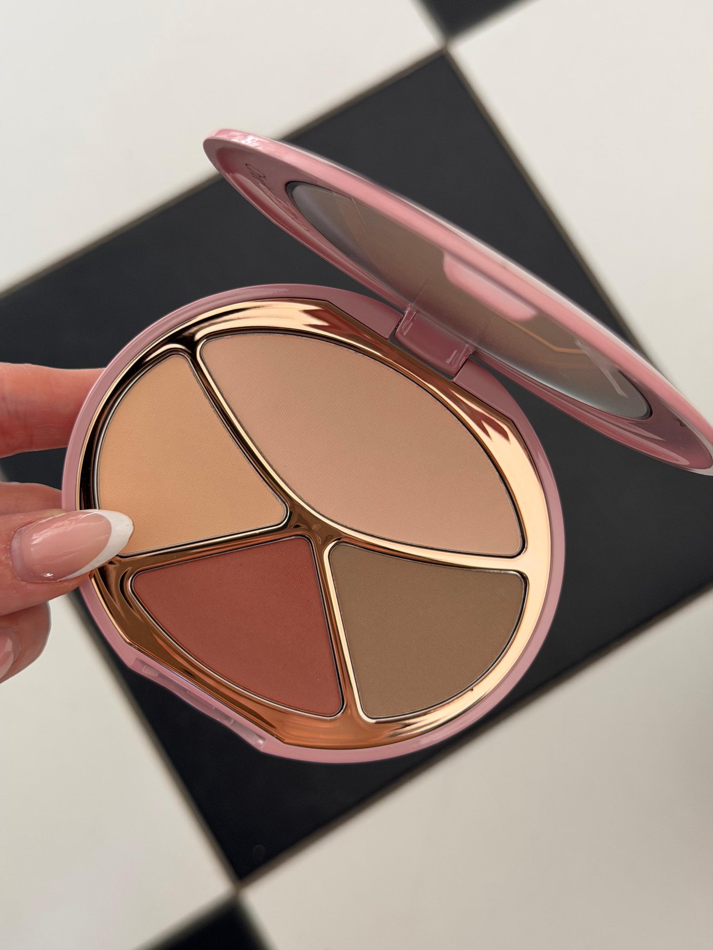 CHARLOTTE TILBURY 4 Colors Creamy Contour (Blush&Bronzer) Palette (04)