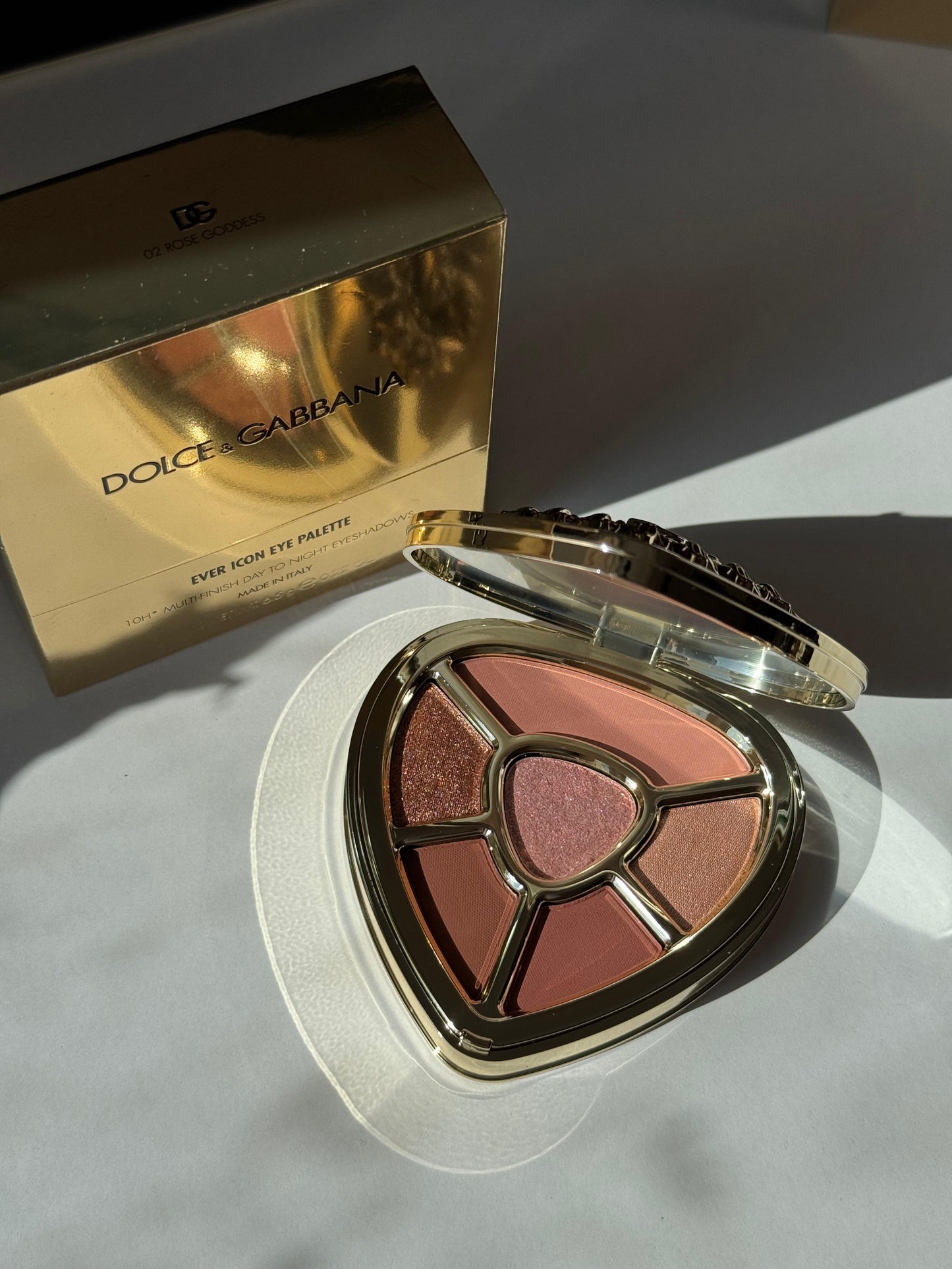 DOLCE&GABBANA Ever Icon Eye Palette (02)
10H Multi-Finish Day To Night Eyeshadow