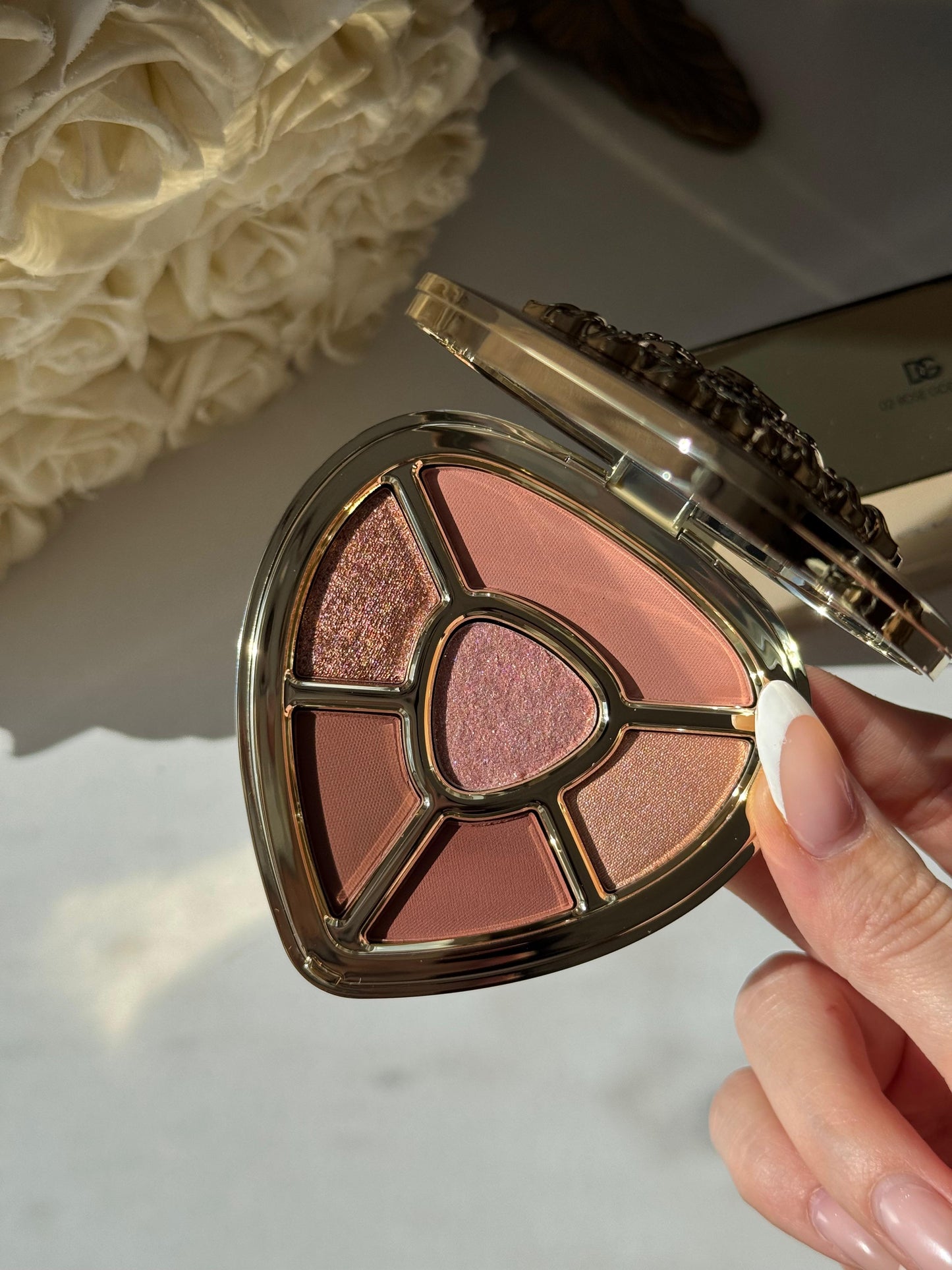 DOLCE&GABBANA Ever Icon Eye Palette (02)
10H Multi-Finish Day To Night Eyeshadow