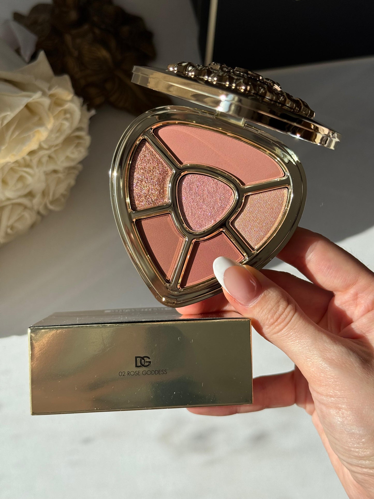 DOLCE&GABBANA Ever Icon Eye Palette (02)
10H Multi-Finish Day To Night Eyeshadow