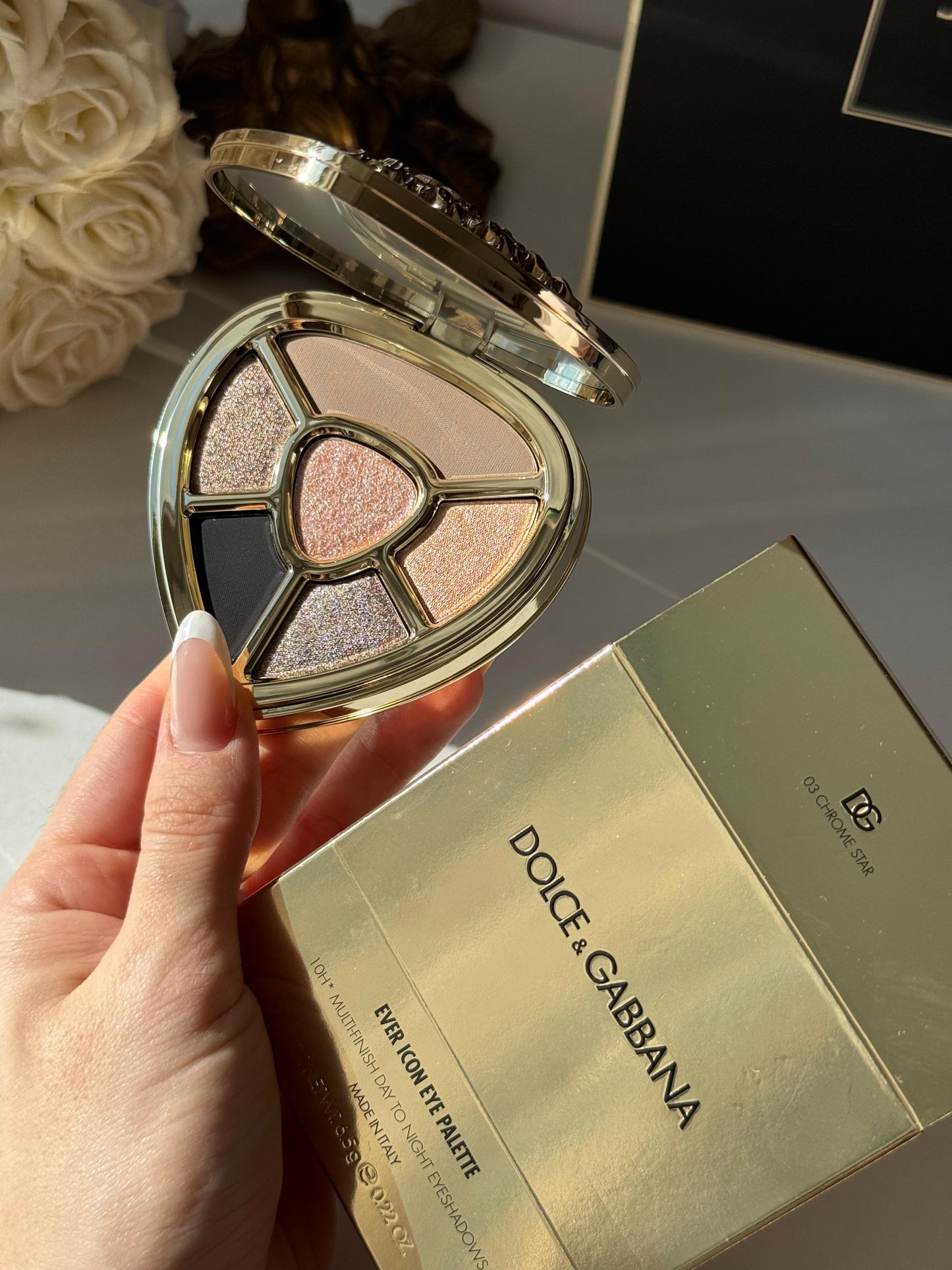 DOLCE&GABBANA Ever Icon Eye Palette (03)
10H Multi-Finish Day To Night Eyeshadow