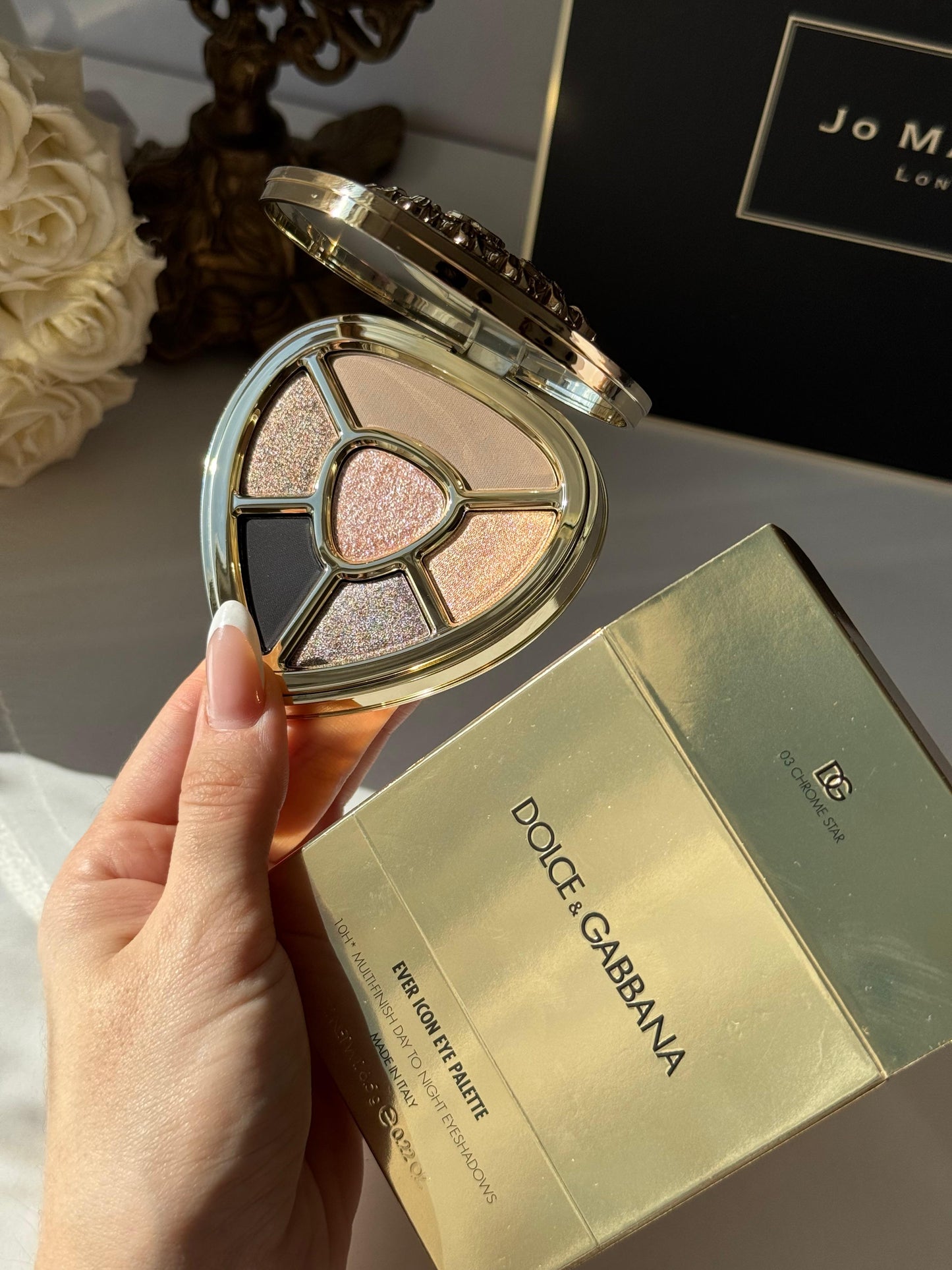 DOLCE&GABBANA Ever Icon Eye Palette (03)
10H Multi-Finish Day To Night Eyeshadow