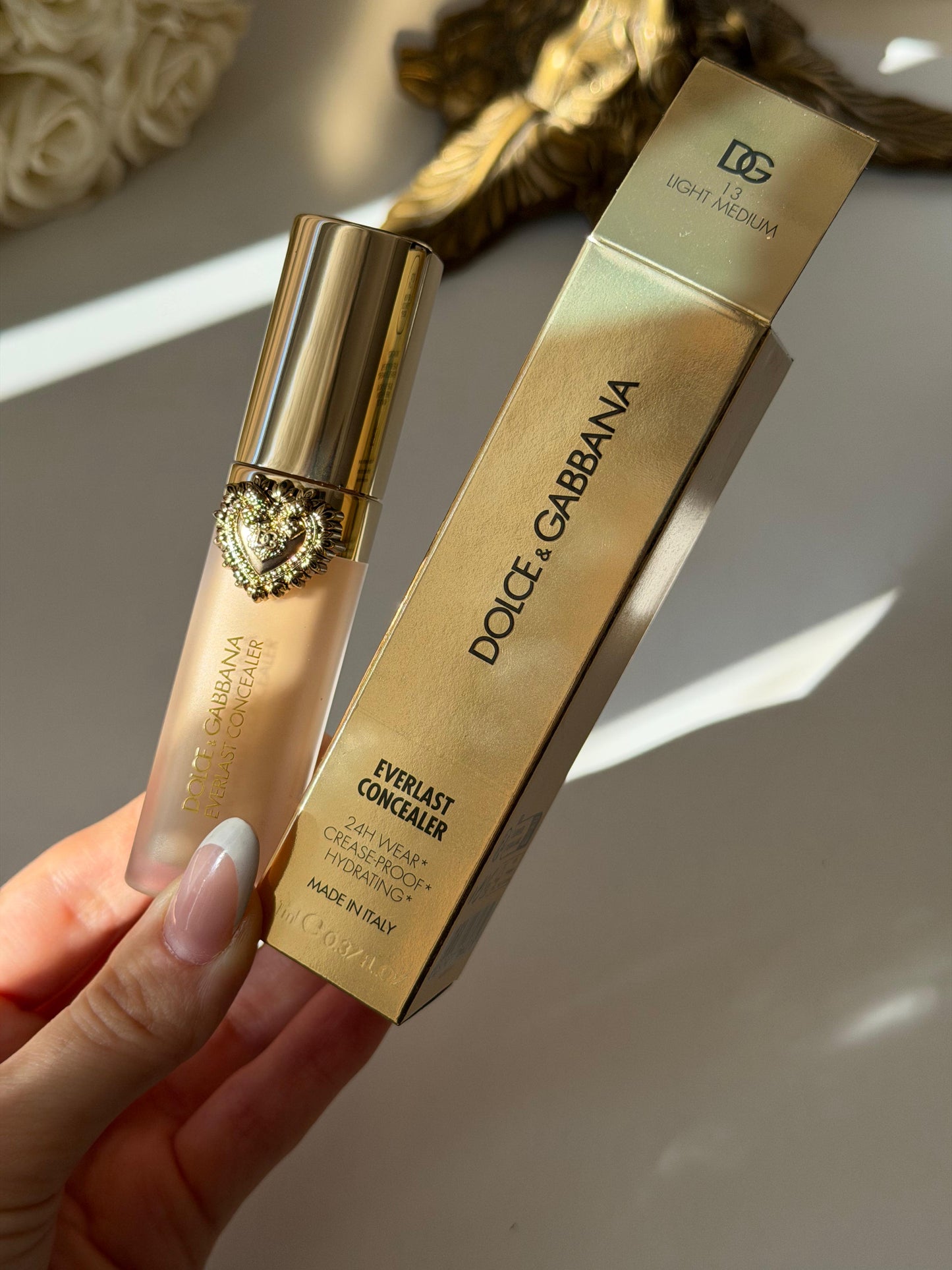 DOLCE&GABBANA Everlast Concealer 
24H Wear Crease-Proof Hydrating (13)