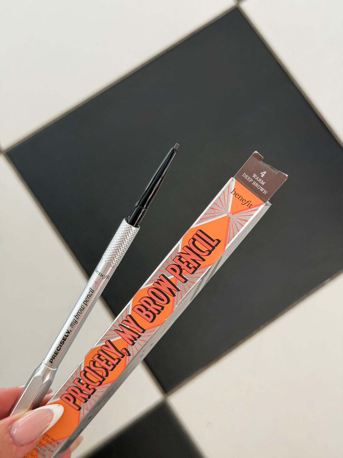 BENEFIT Precisely, My Brow Pencil (4)
Ultra-Fine Brow Defining Pencil