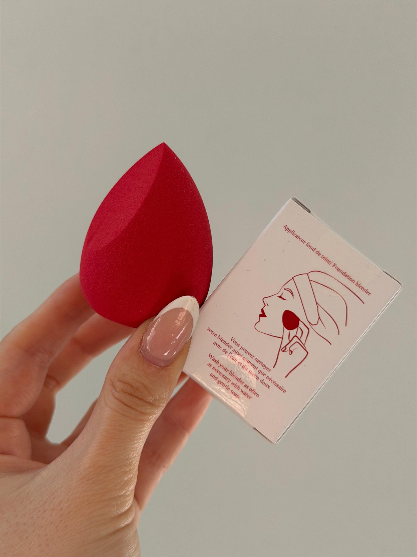 CLARINS Sponge Foundation Blender