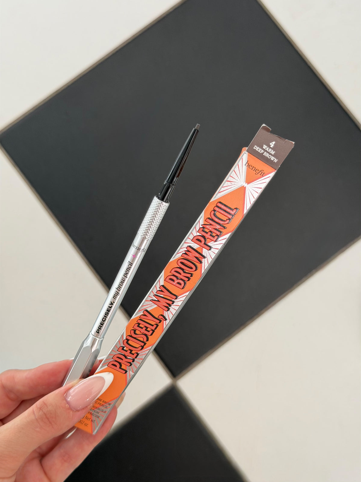 BENEFIT Precisely, My Brow Pencil (4)
Ultra-Fine Brow Defining Pencil