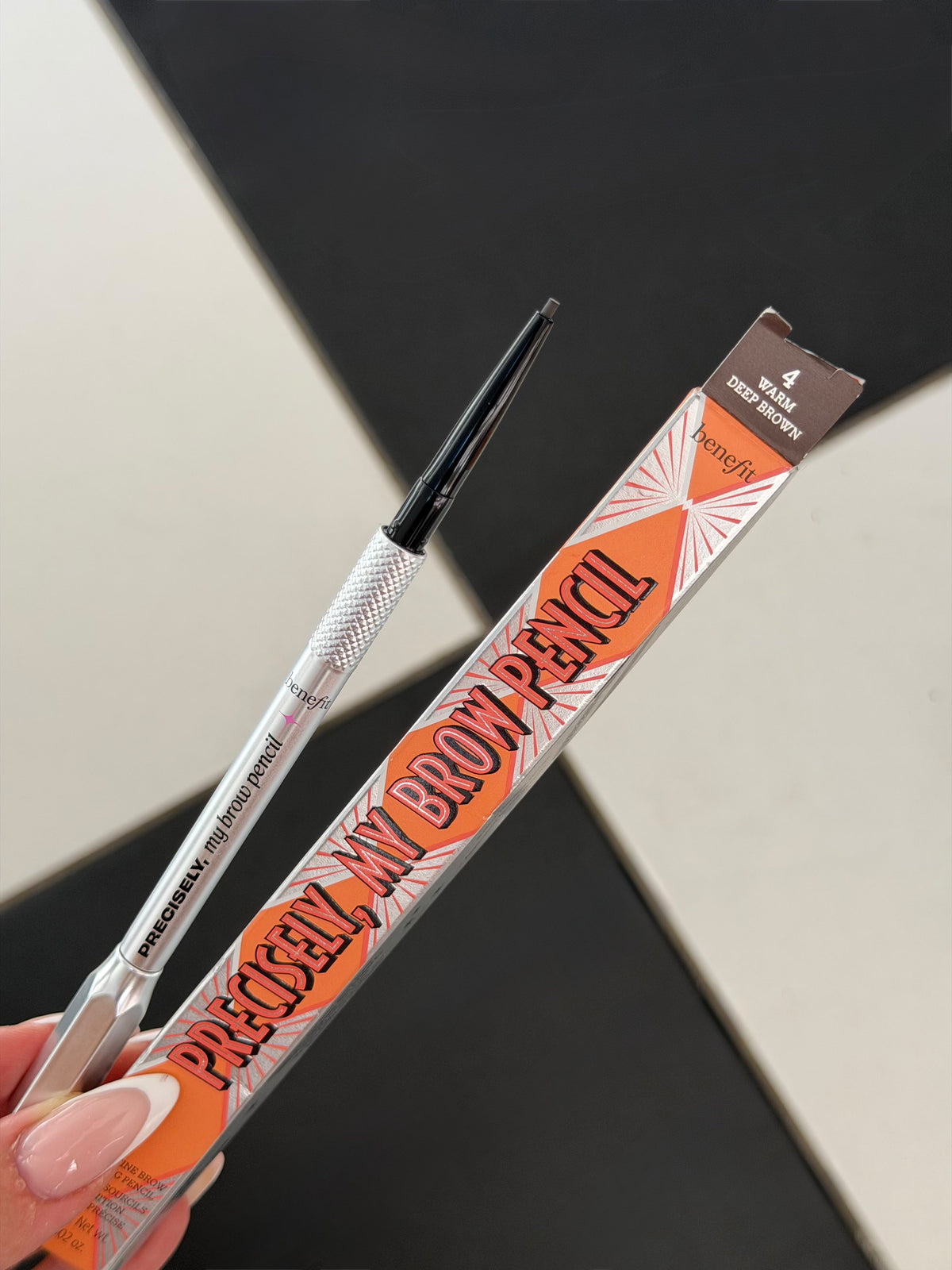 BENEFIT Precisely, My Brow Pencil (4)
Ultra-Fine Brow Defining Pencil