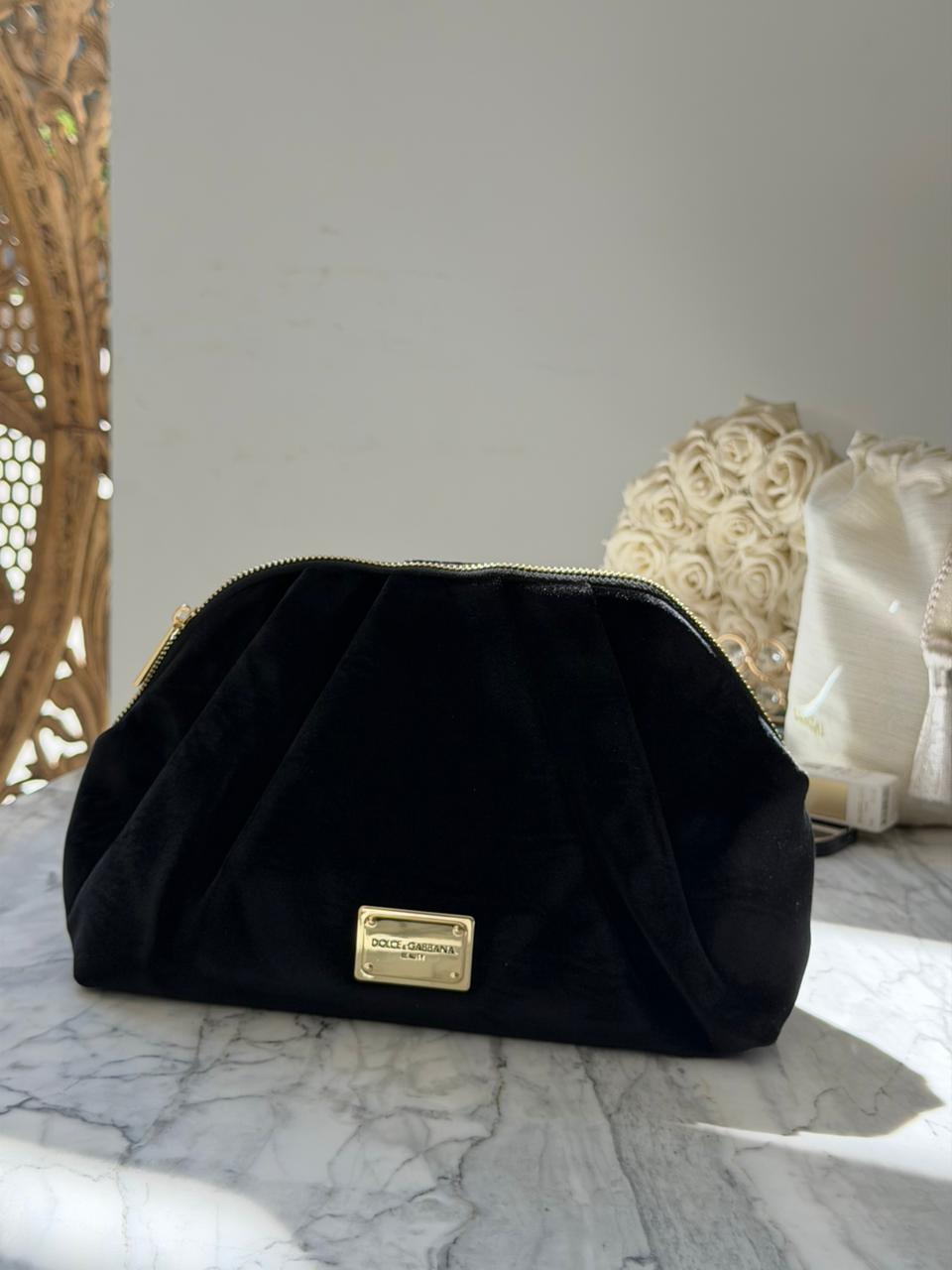 DOLCE&GABBANA
Luxury Black Velvet Beauty Pouch