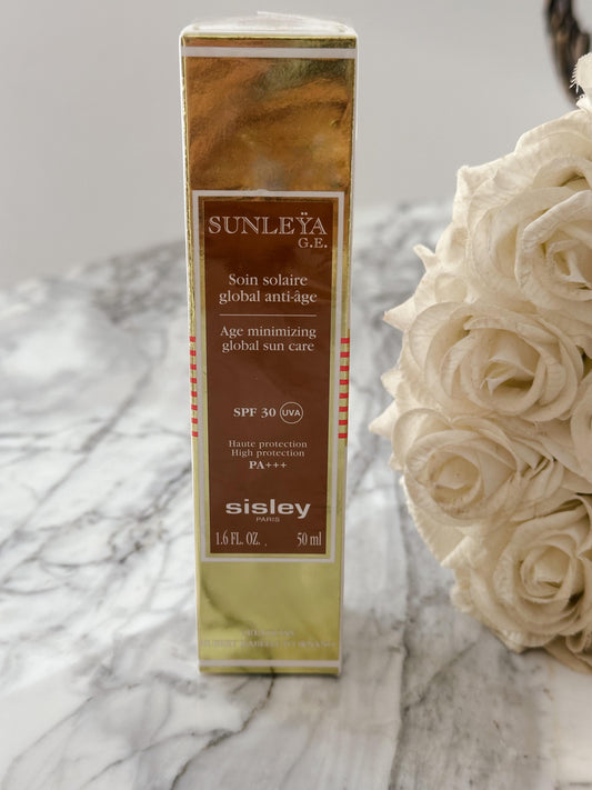 SISLEY
Sunleÿa Age Mimimizing Global Sun Care SPF30