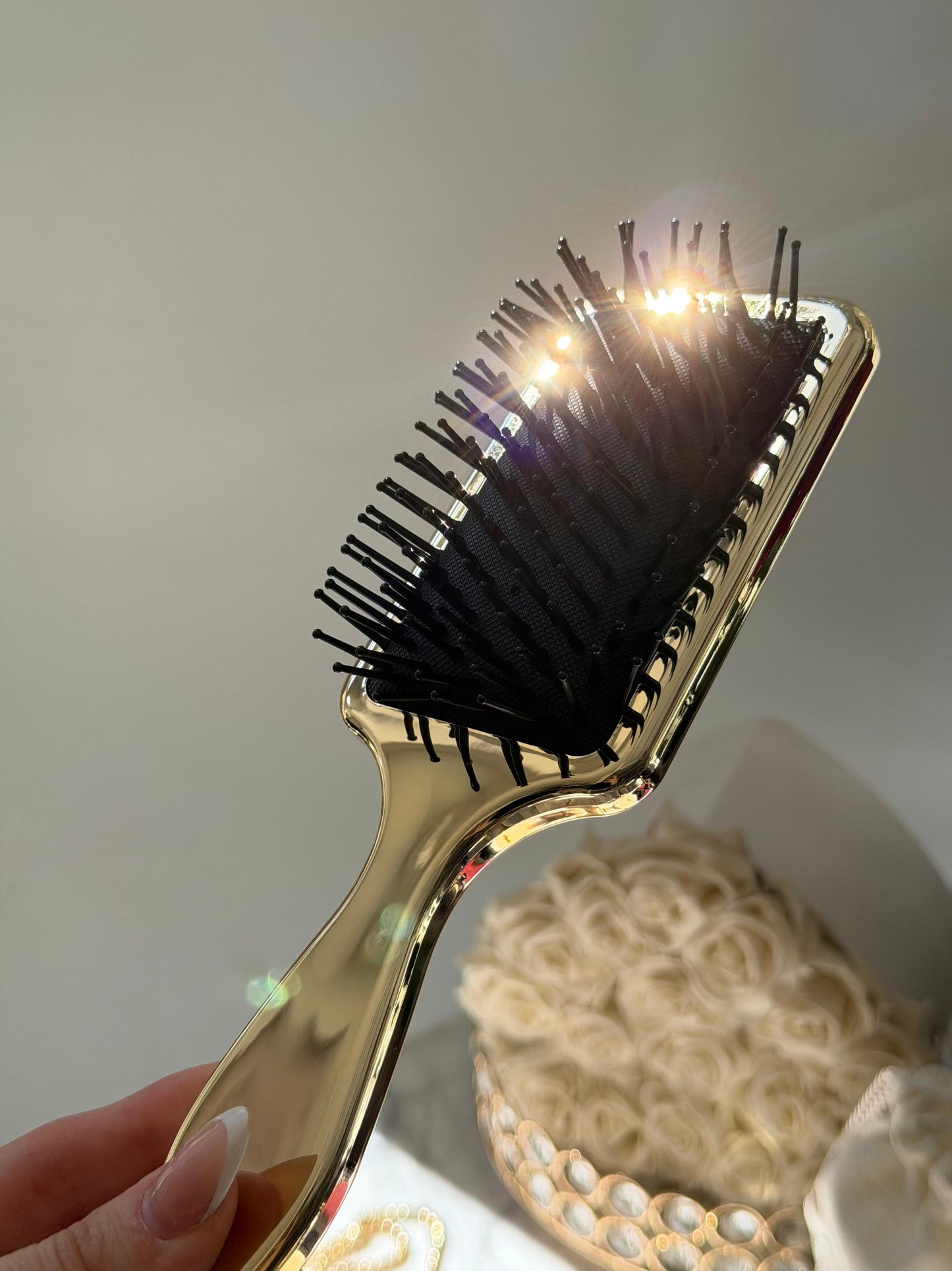 DOLCE&GABBANA The One Luxury Golden Hairbrush