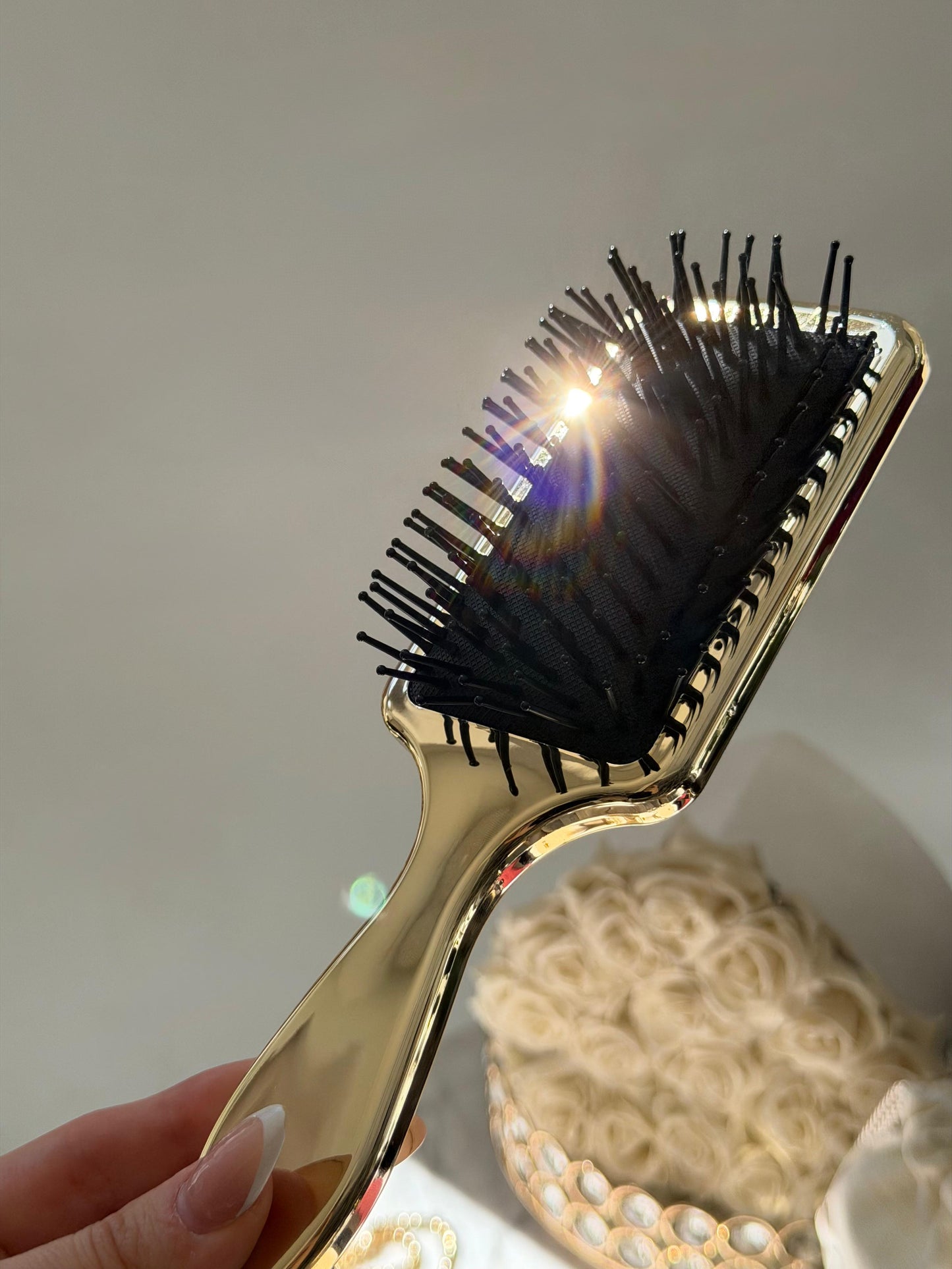 DOLCE&GABBANA The One Luxury Golden Hairbrush