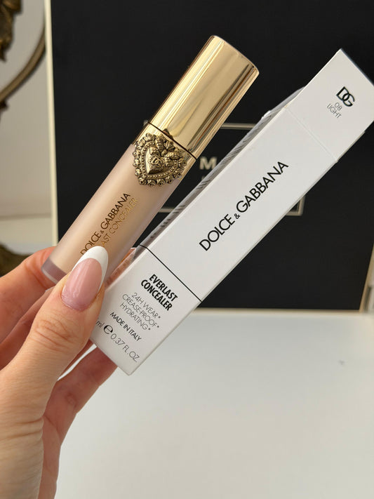 DOLCE&GABBANA Everlast Concealer 
24H Wear Crease-Proof Hydrating (13)