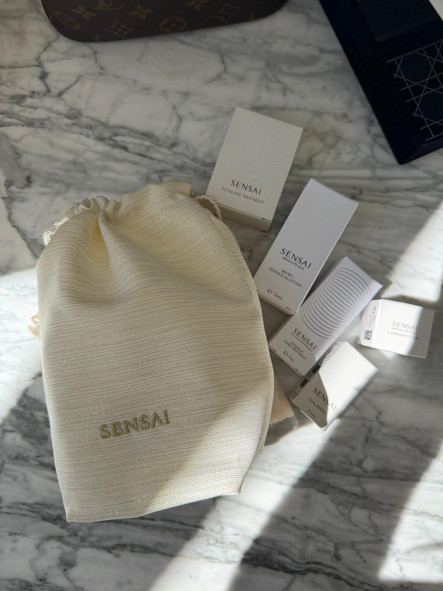 SENSAI Deluxe GWP Set With 6 Products