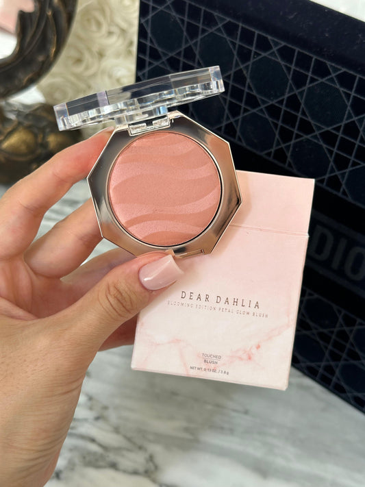 DEAR DAHLIA Blooming Edition
Petal Glow Blush