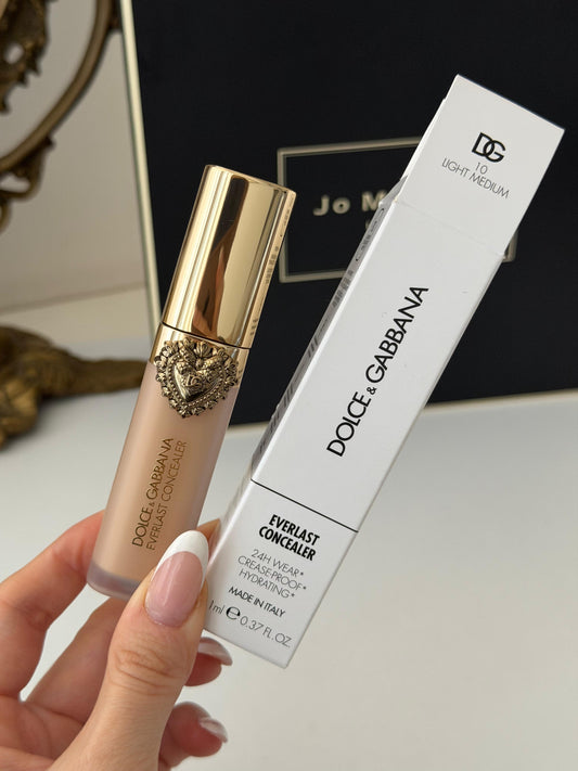 DOLCE&GABBANA Everlast Concealer 
24H Wear Crease-Proof Hydrating (10)