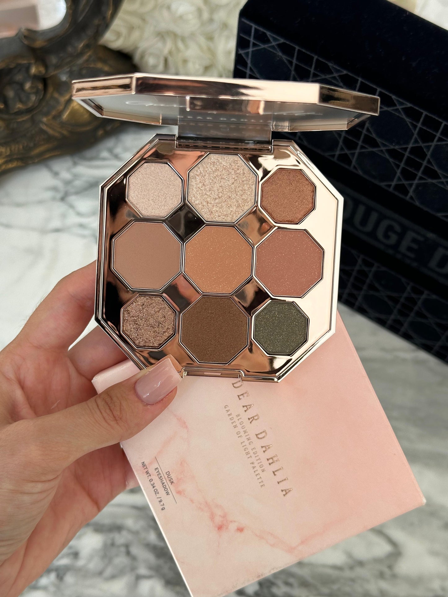 DEAR DAHLIA Blooming Edition
Garden of Light Palette - Eyeshadow