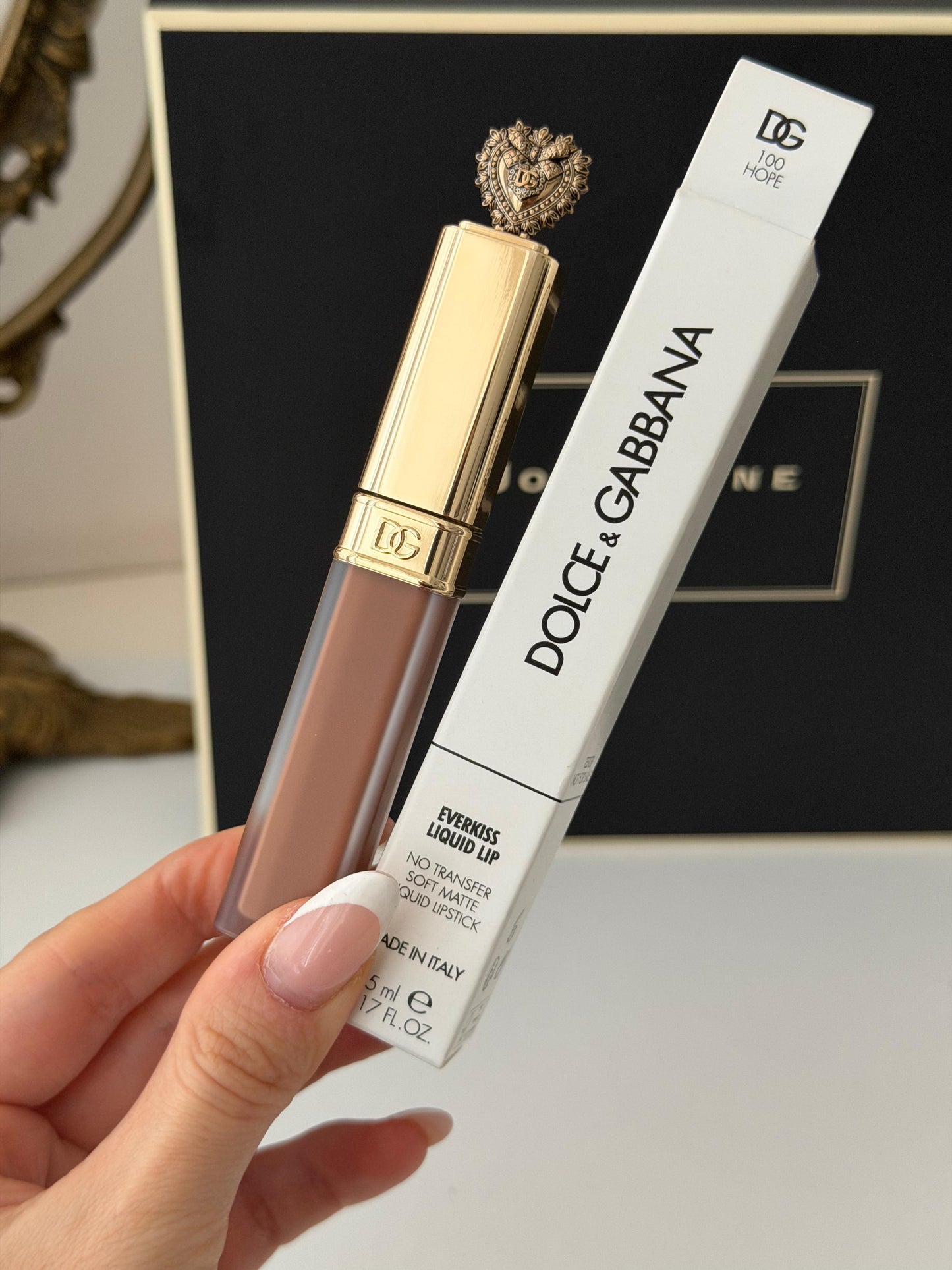 DOLCE&GABBANA
Everkiss Liquid Lipstick (100)