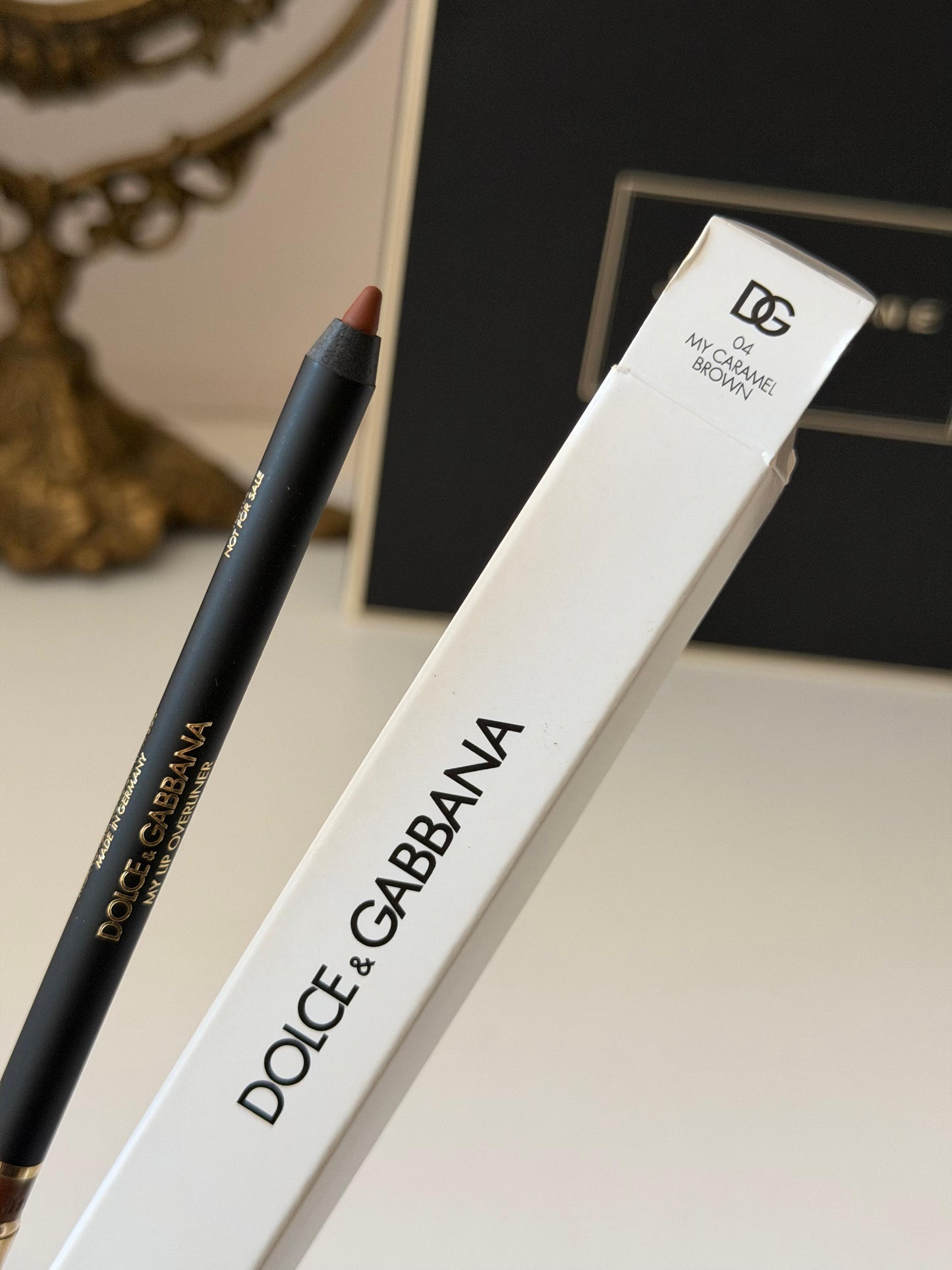 DOLCE&GABBANA Brow Restyler Pencil (04)
16H Lasting Fill & Shape Micro Brow Pencil