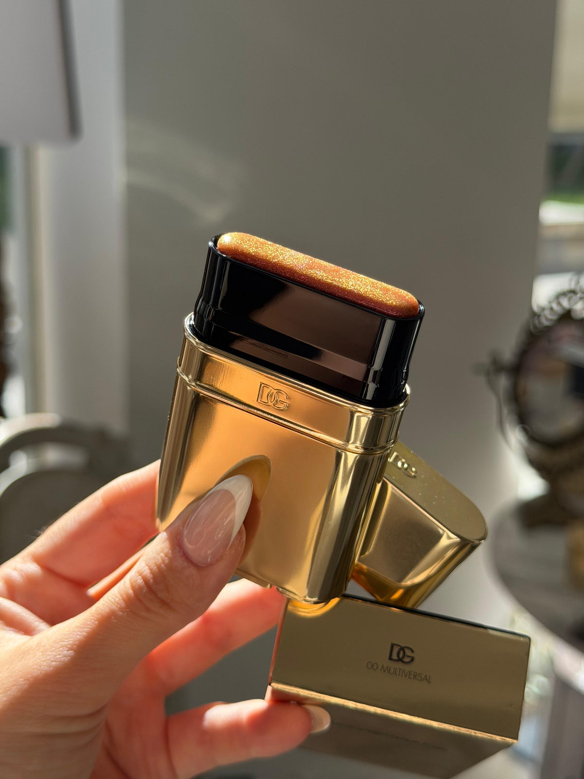 DOLCE&GABBANA Glazelighter Glowpalescent All Over Highlighter - 00 Multiversal