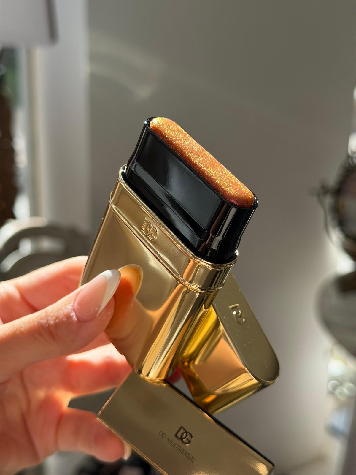 DOLCE&GABBANA Glazelighter Glowpalescent All Over Highlighter - 00 Multiversal