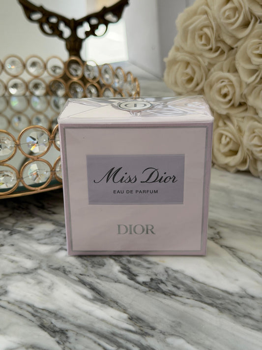 DIOR Miss Dior Eau De Parfum - Velvety and Sensual Notes