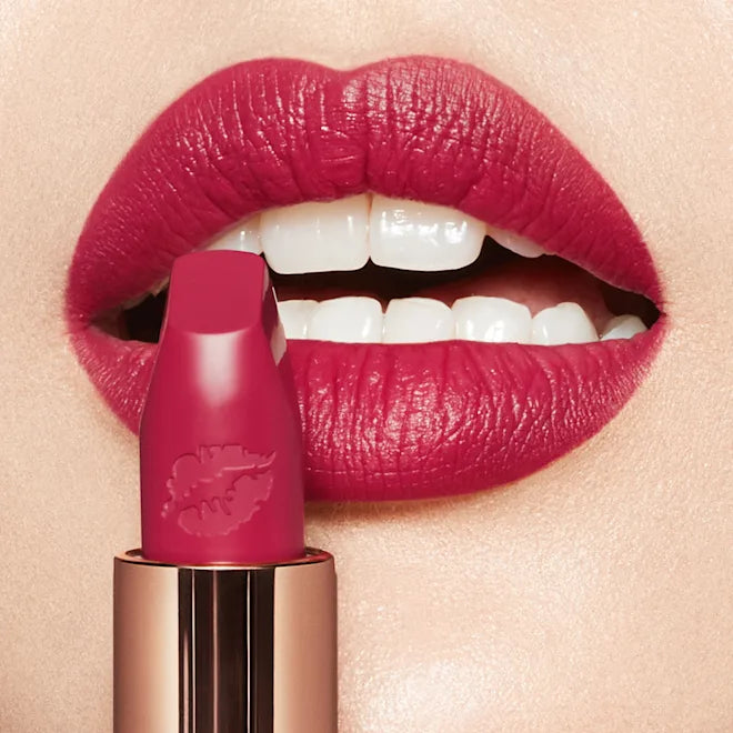 CHARLOTTE TILBURY
Hot Lips Lipstick - Amazing Amal