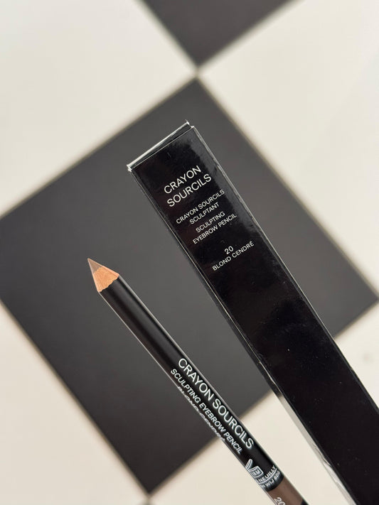 CHANEL Crayon Sourcils
Sculpting Eyebrow Pencil (20)