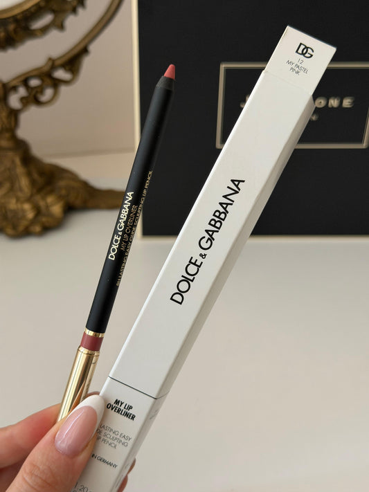 DOLCE&GABBANA My Lip Overliner
8H Lasting Easy Glide Sculpting Lip Pencil (12)