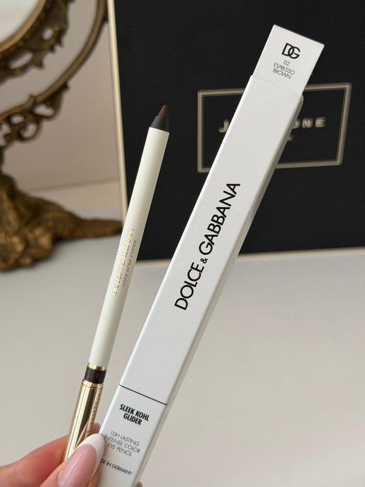 DOLCE&GABBANA Sleek Khol Glider 
10H Lasting Intense Color Eye Pencil (02)