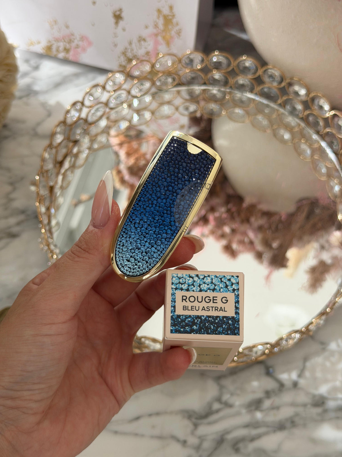 GUERLAIN Rouge G - Bleu Astral
The Double Mirror Jewel Case