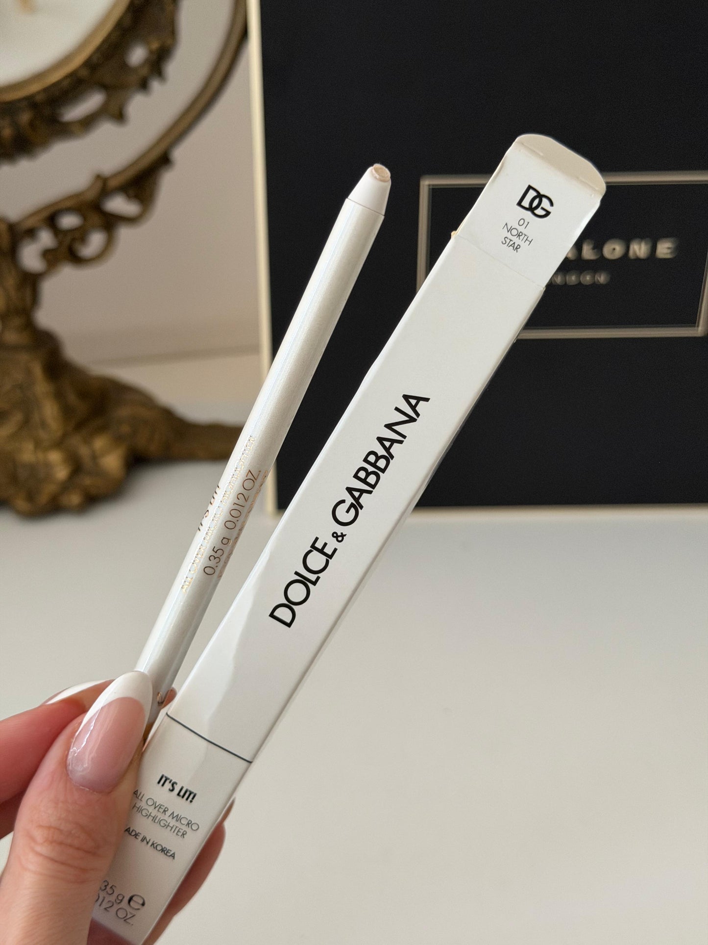 DOLCE&GABBANA It’s Lit!
All Over Micro Highlighter (01)