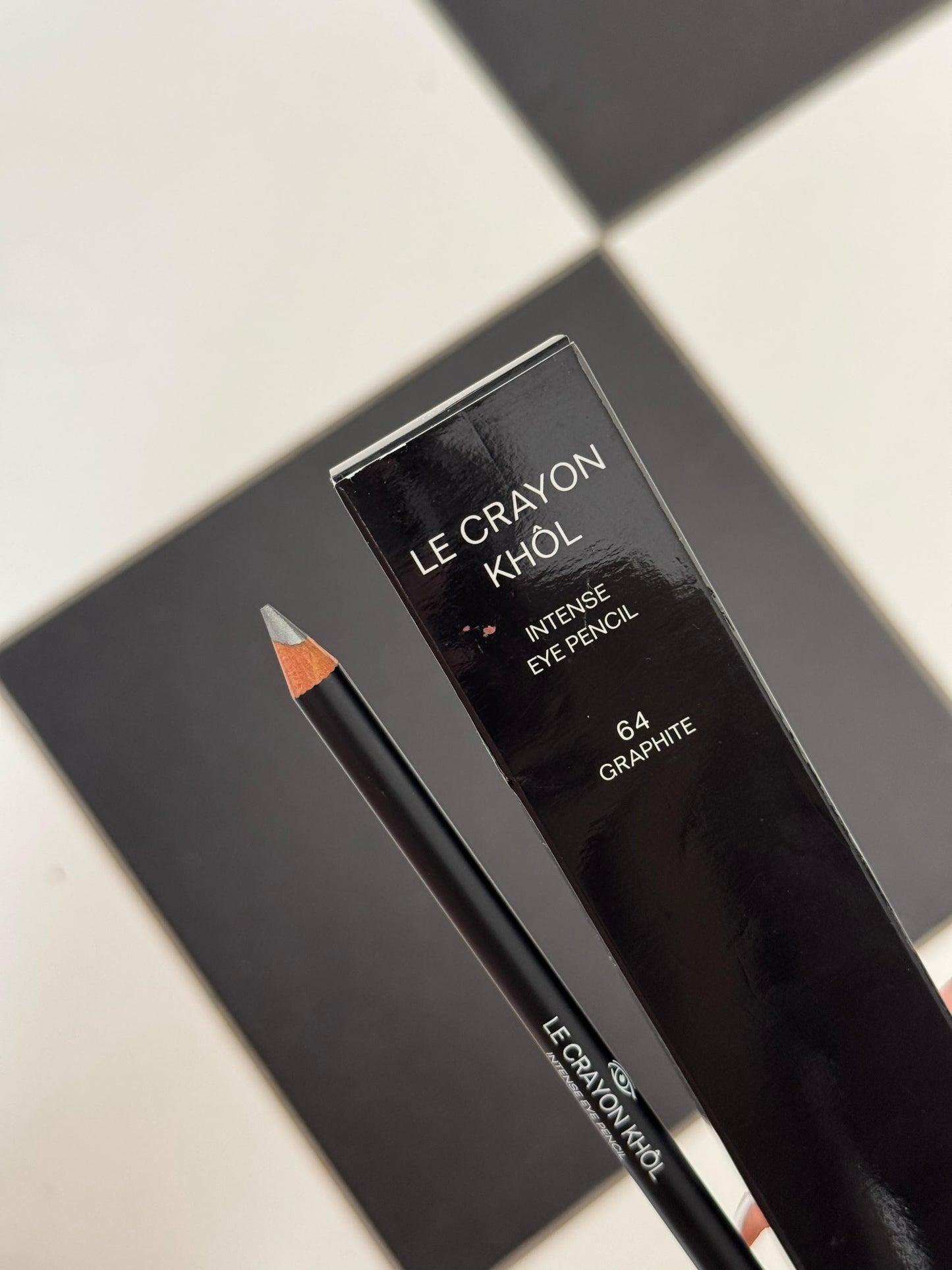 CHANEL Intense Eye Liner Pencil - Le Crayon Khôl Noir (64)