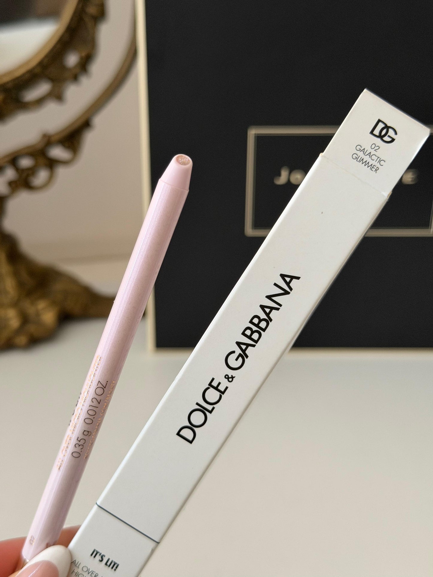 DOLCE&GABBANA It’s Lit!
All Over Micro Highlighter (02)