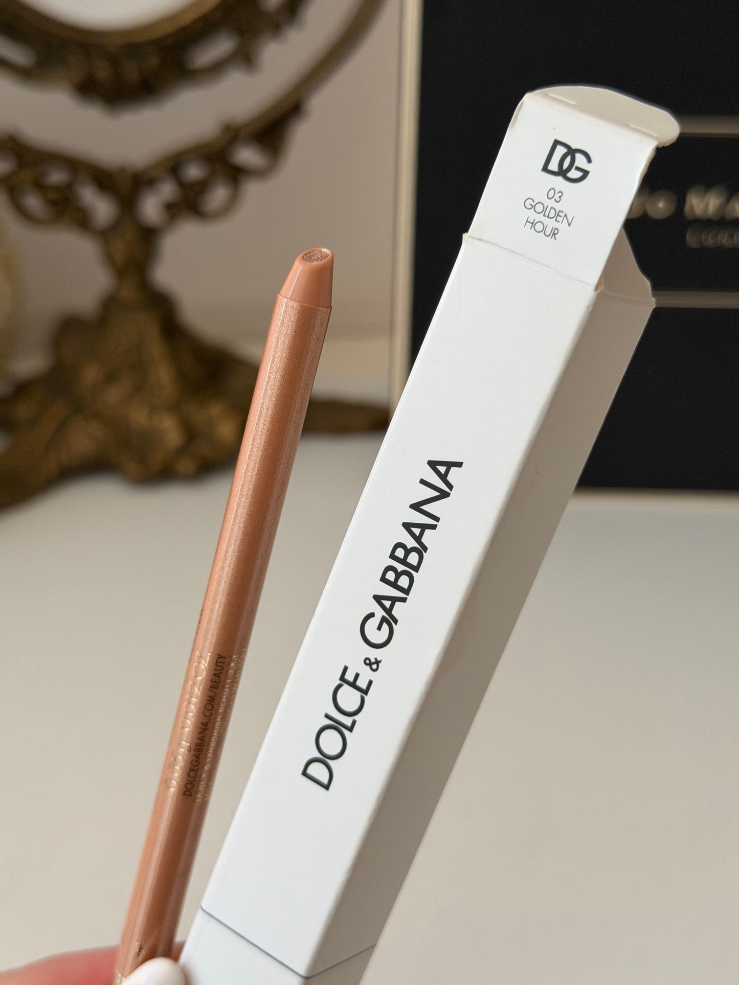 DOLCE&GABBANA It’s Lit!
All Over Micro Highlighter (03)