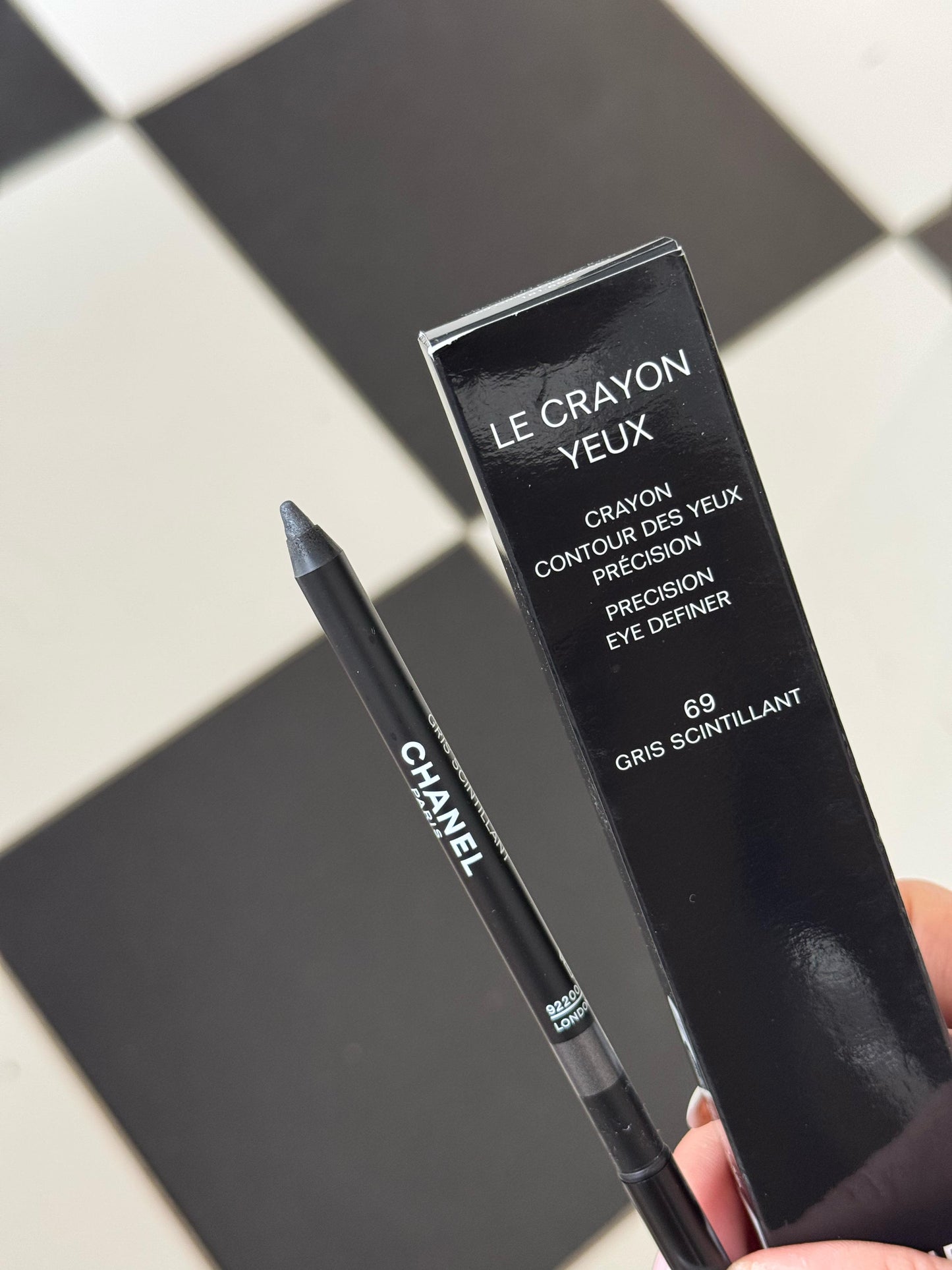 CHANEL Precision Eye Definer - Le Crayon Yeux (69)