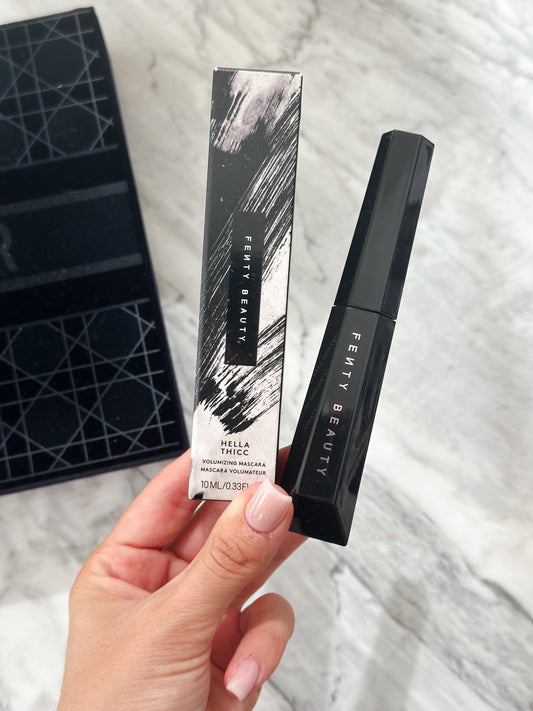 FENTY BEAUTY Hella Thicc Voluminizing Mascara