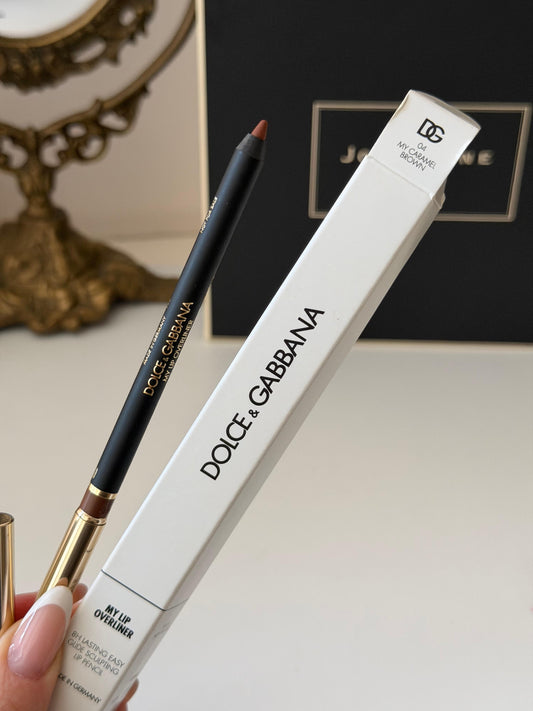 DOLCE&GABBANA My Lip Overliner
8H Lasting Easy Glide Sculpting Lip Pencil (04)