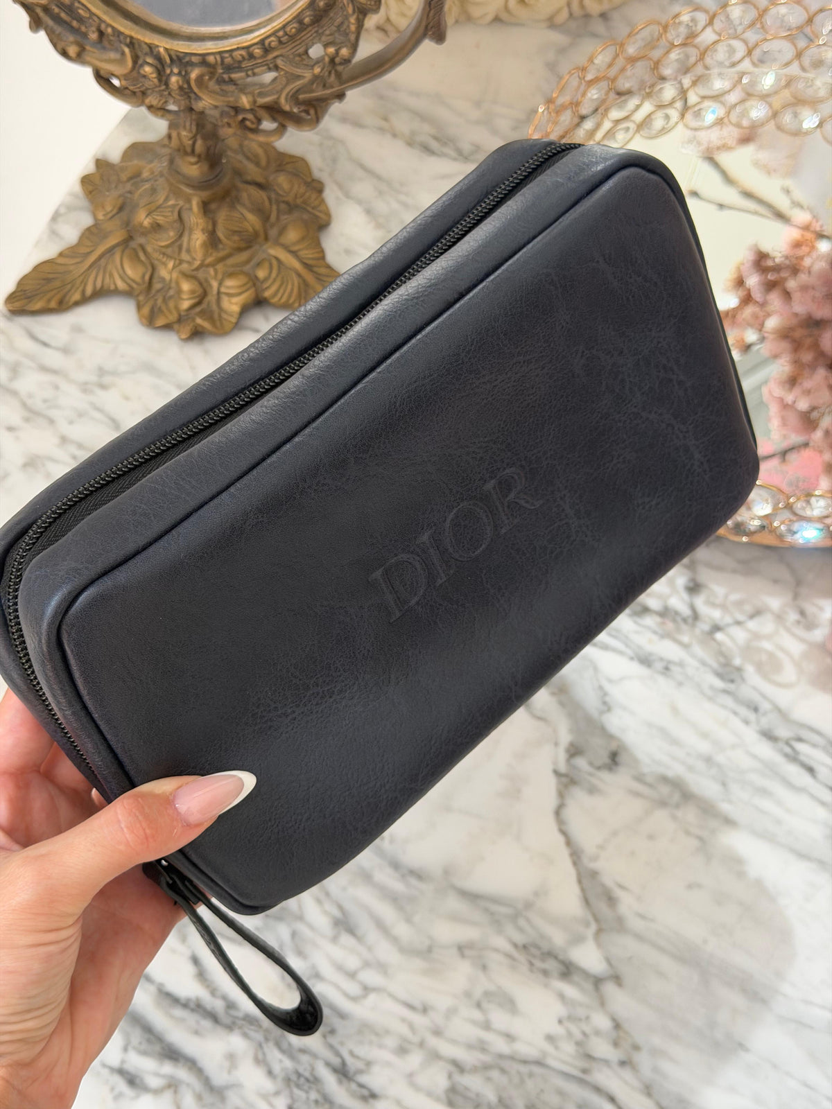 DIOR
Homme Pouch Gift