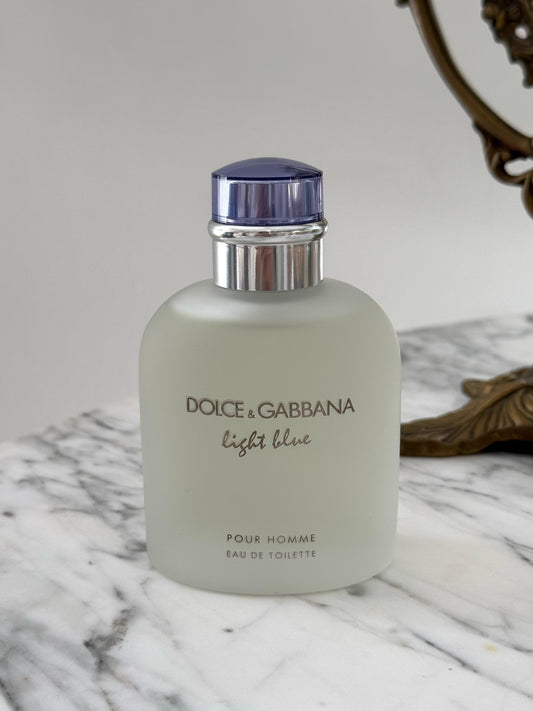 DOLCE & GABBANA Light Blue Pour Homme Eau de Toilette
Woody Aromatic Notes