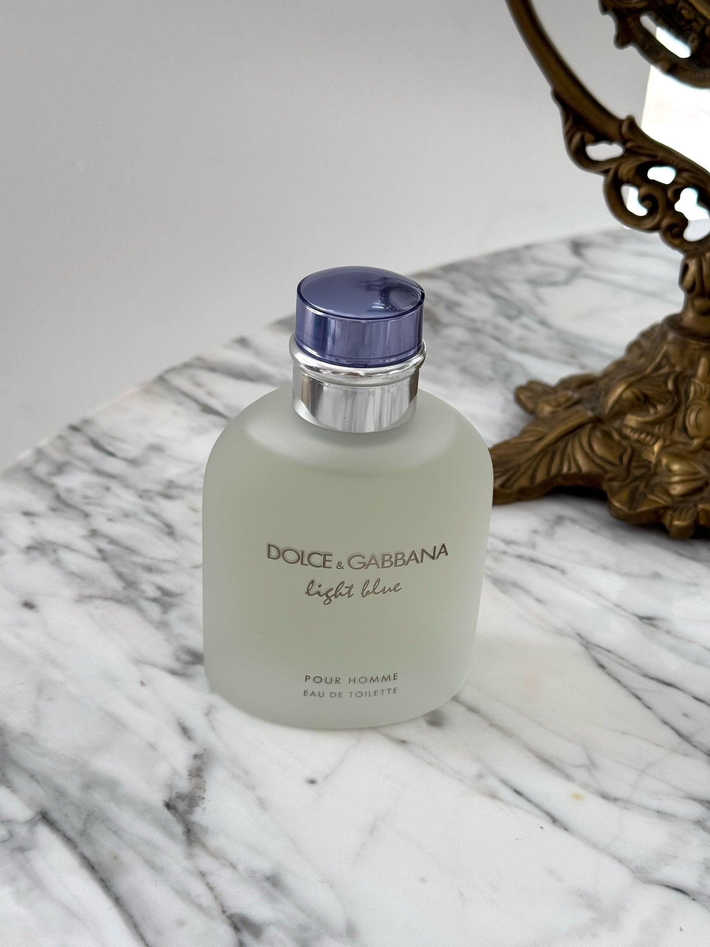 DOLCE&GABBANA Light Blue Pour Homme Eau de Toilette
Woody Aromatic Notes