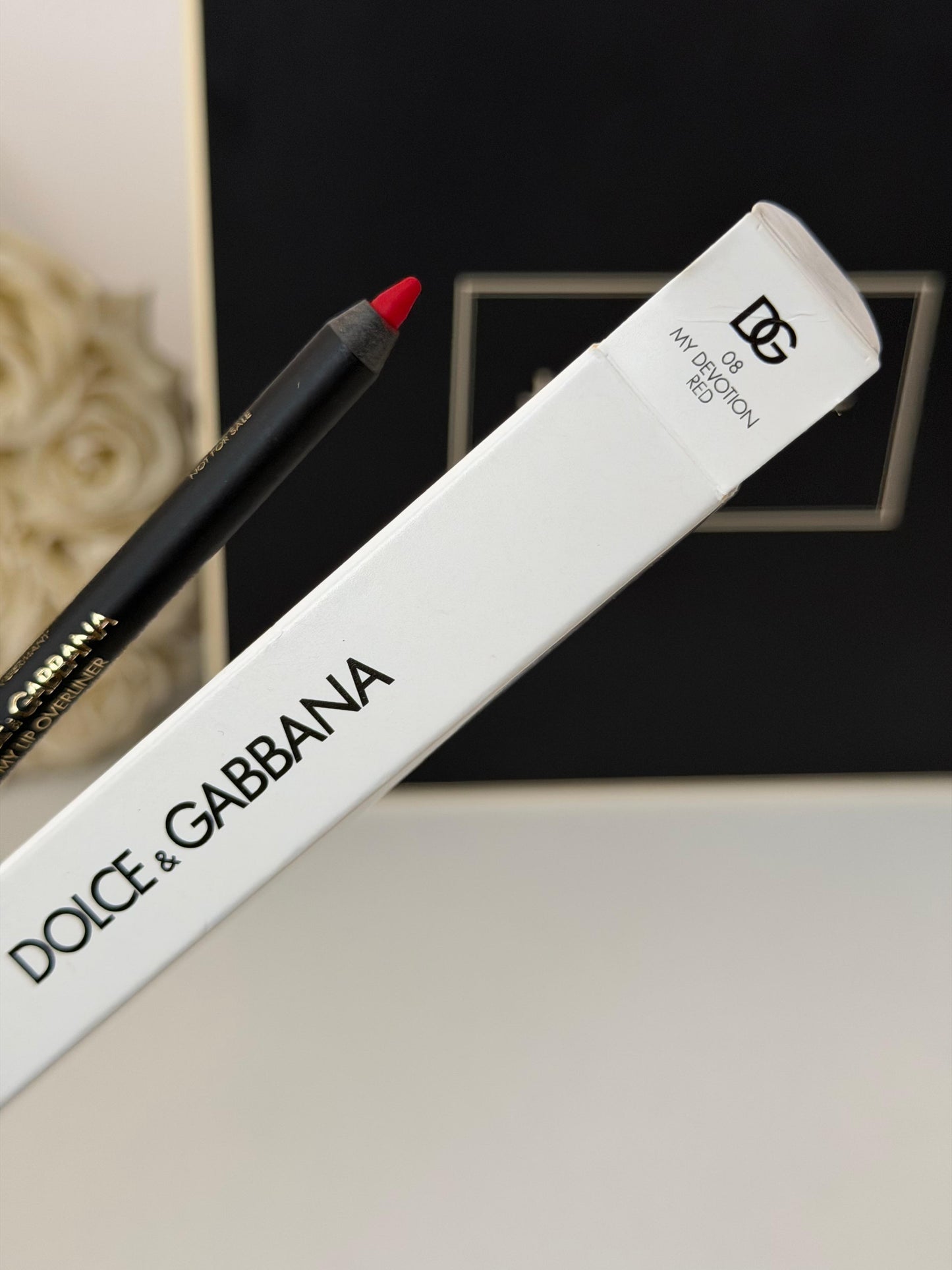 DOLCE&GABBANA My Lip Overliner
8H Lasting Easy Glide Sculpting Lip Pencil (08)