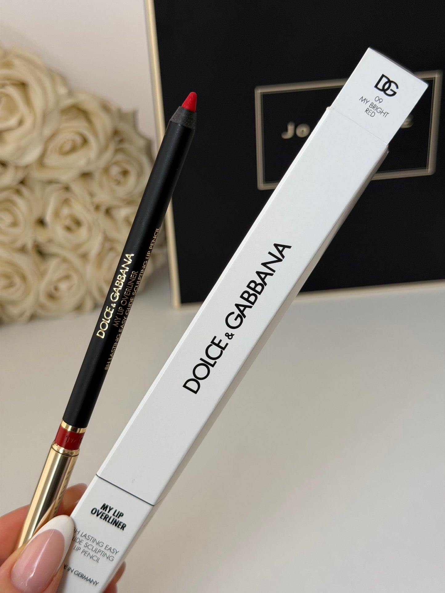 DOLCE&GABBANA My Lip Overliner
8H Lasting Easy Glide Sculpting Lip Pencil (09)
