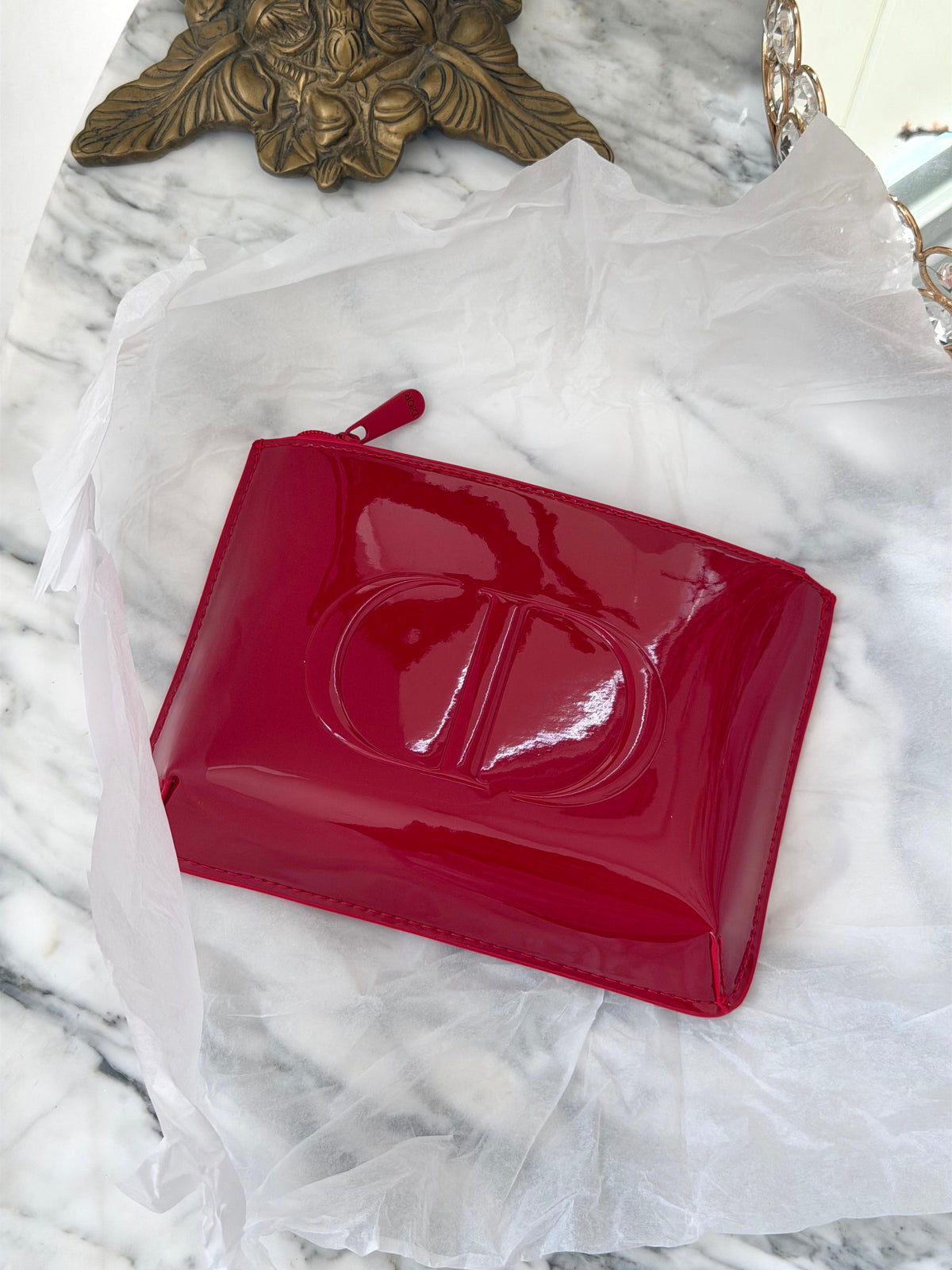DIOR
Red Classic Pouch Gift